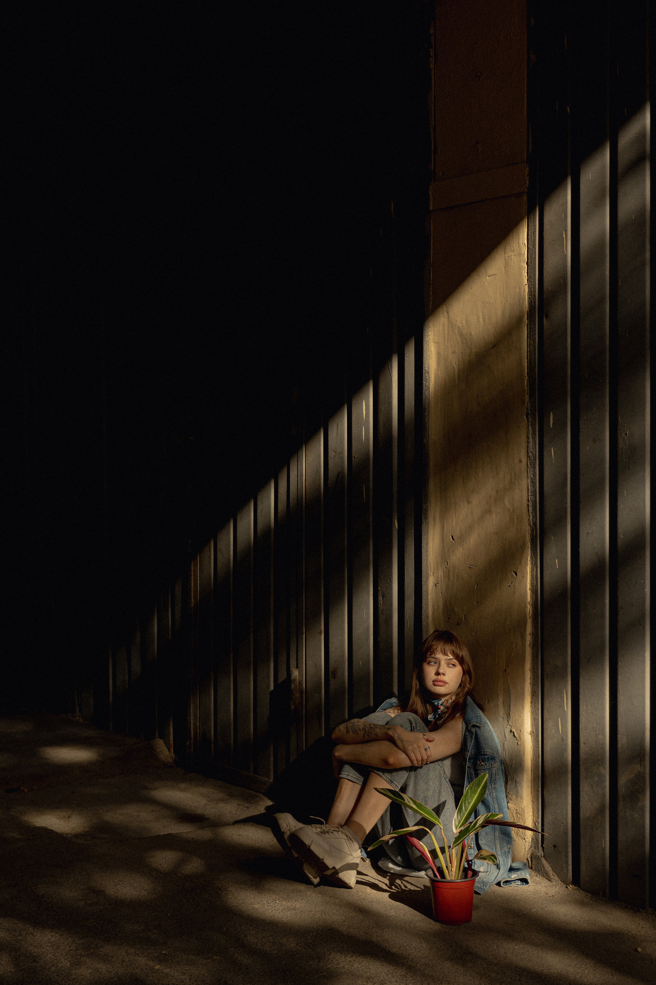 Фотосессия Ани с цветком. Фотографирую пары и индивидуальные съемки в Алматы Шунько Ирина