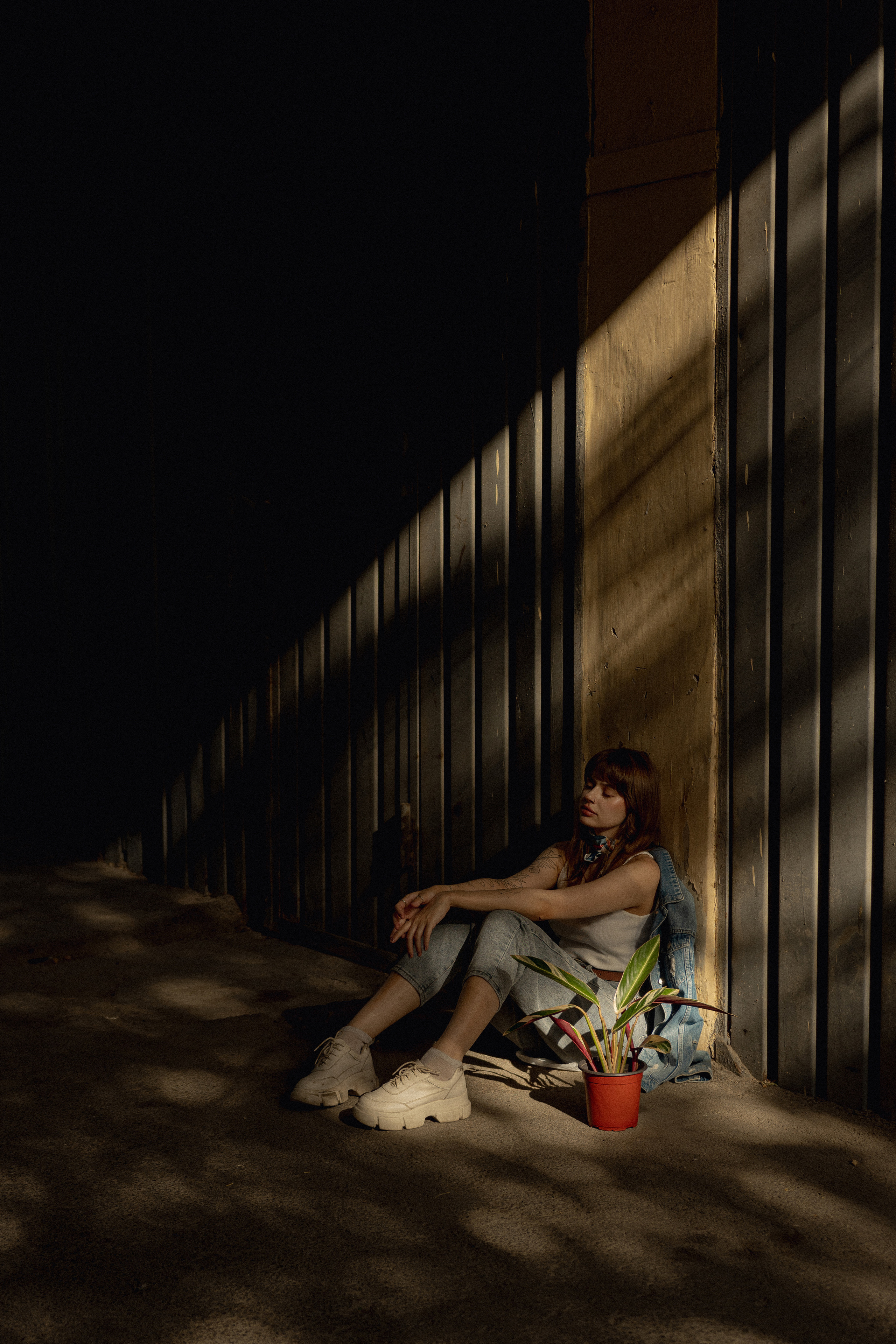 Фотосессия Ани с цветком. Фотографирую пары и индивидуальные съемки в Алматы Шунько Ирина