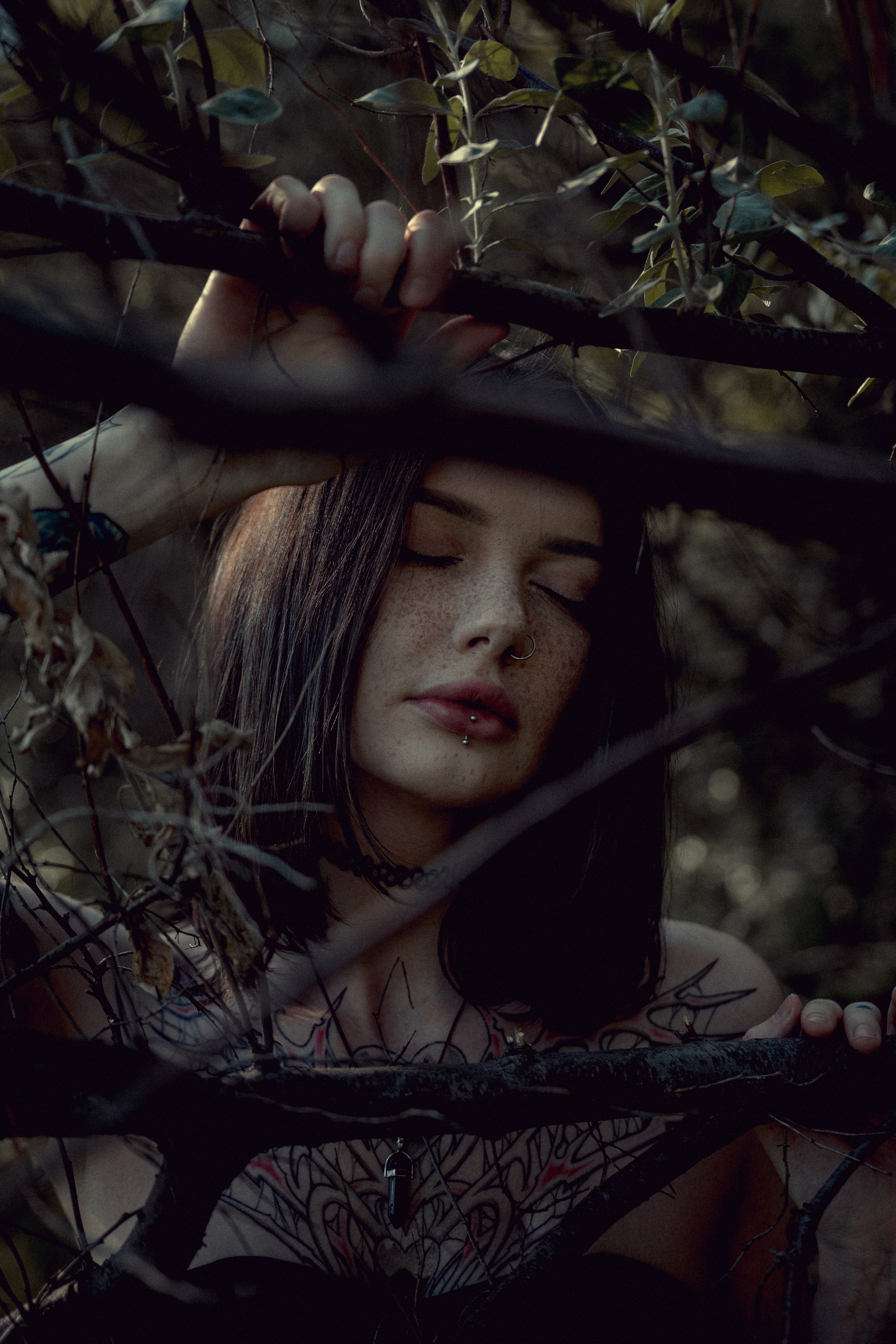 Катя — фотосессия в лесу. Фотографирую пары и индивидуальные съемки в Алматы Шунько Ирина