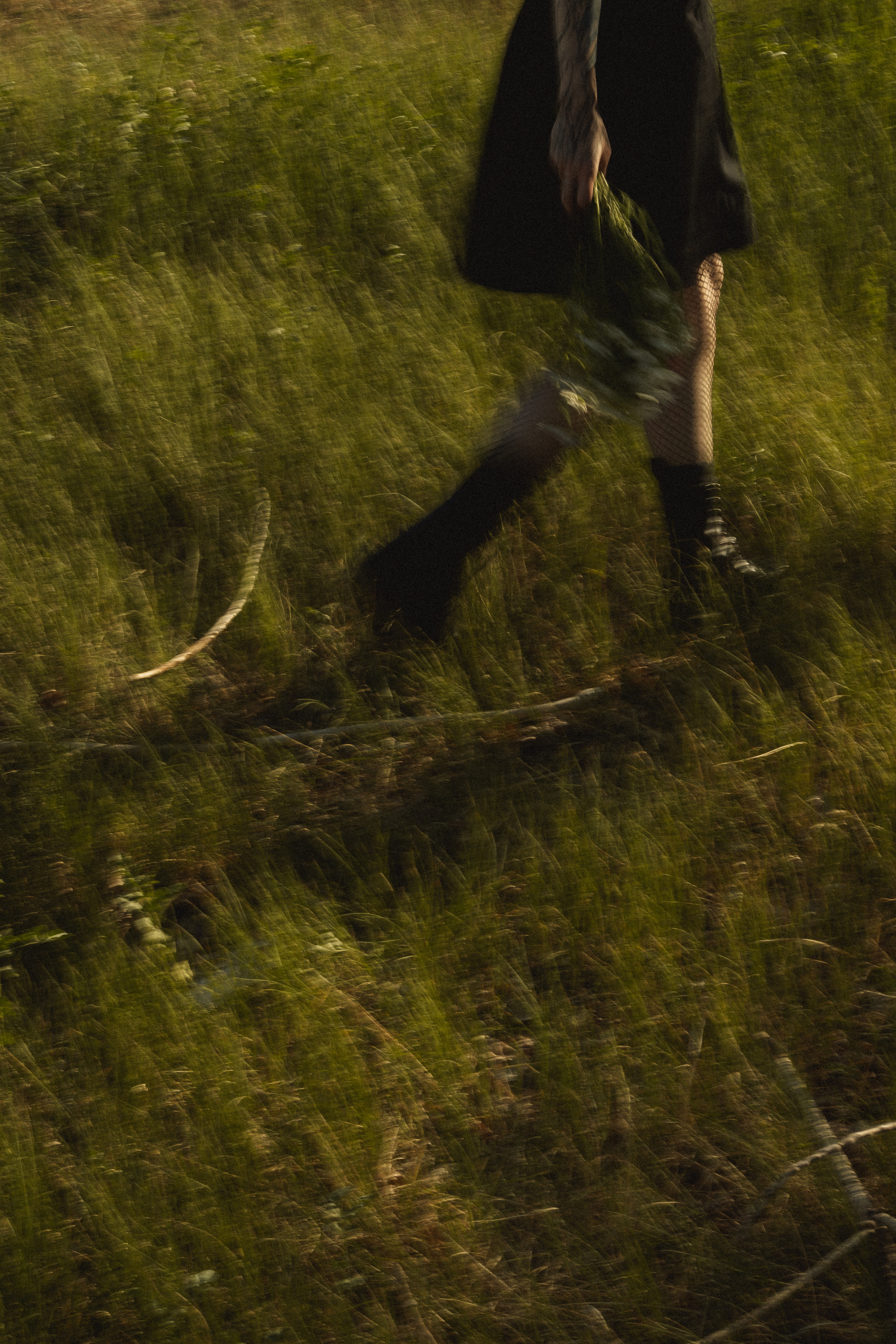 Катя — фотосессия в лесу. Фотографирую пары и индивидуальные съемки в Алматы Шунько Ирина