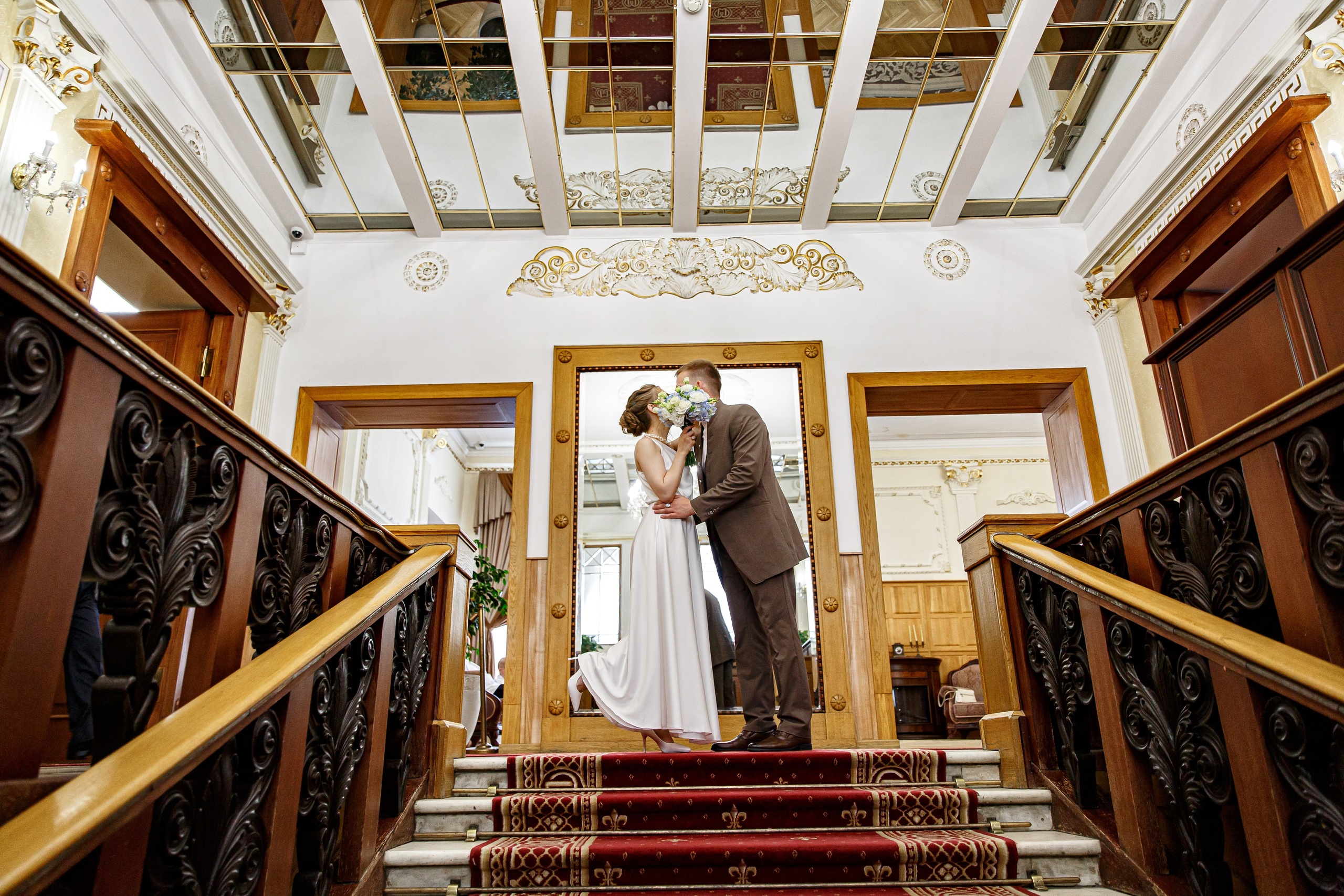 Свадебная фотосессия в городе и в фотостудии. Свадебный фотограф Москва и МО Сергей Киржаев