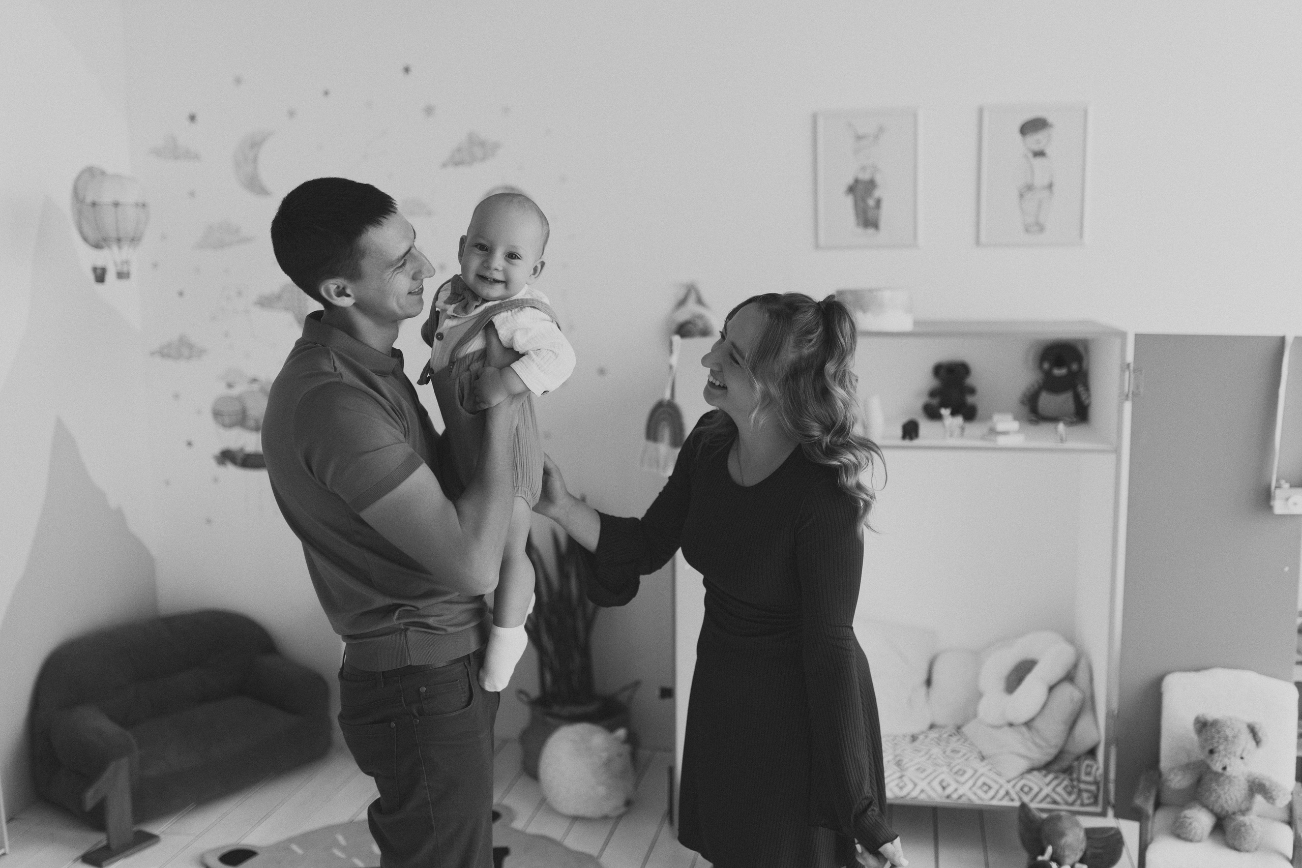 Семейная фотосессия в фотостудии. Алина Каравайцева. Фотограф в городе Барнаул