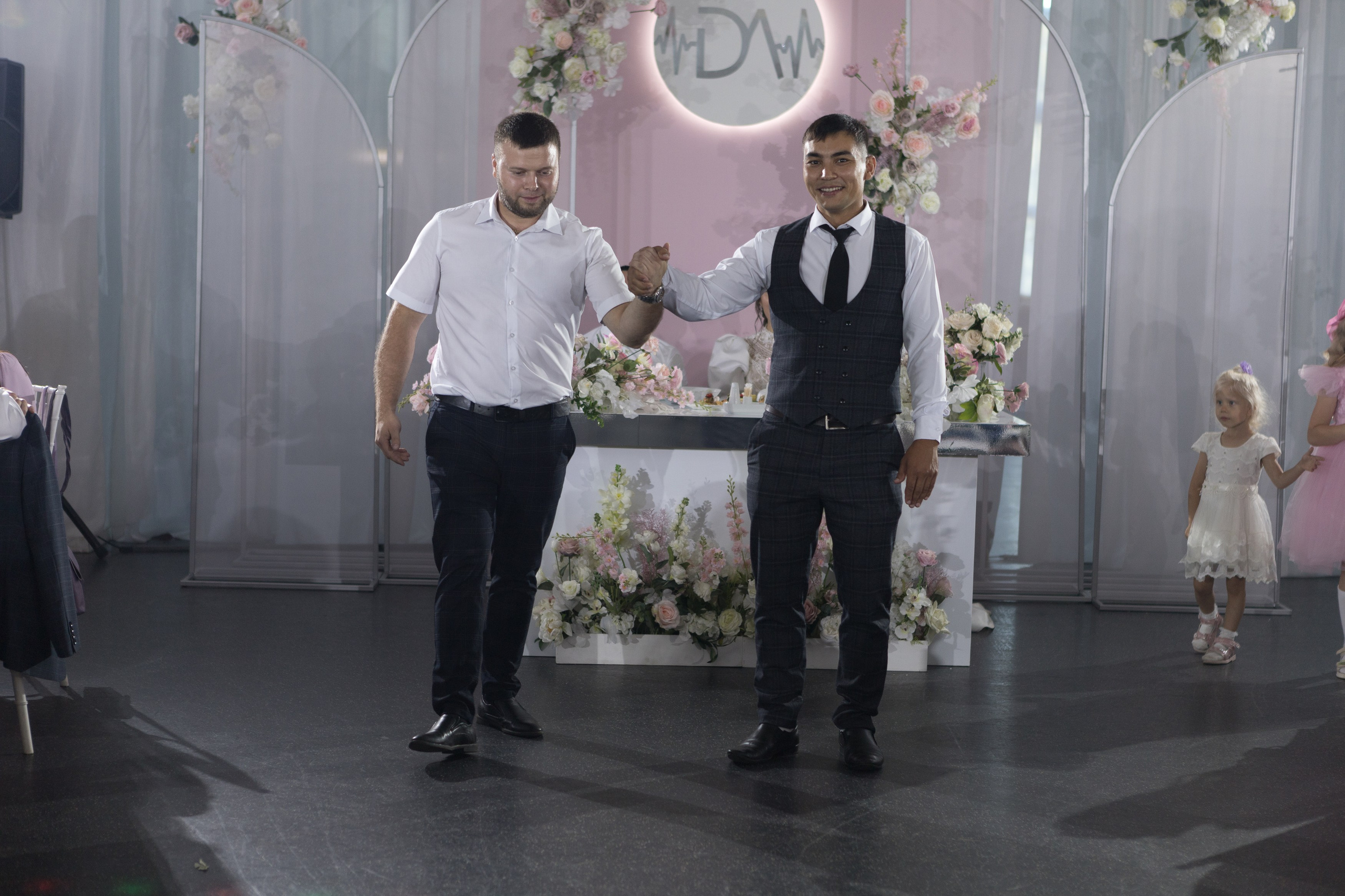 Свадебный фотограф Уфа — Руслан ГабдлисламовЖивые эмоции, красивые кадры, воспоминания на всю жизнь.Работаю по всей Республике Башкортоста. Свадебный фотограф Уфа Руслан Габдлисламов