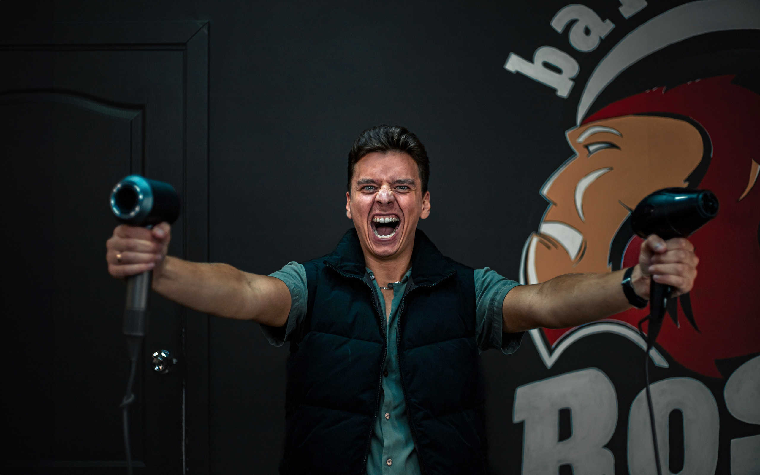 Фотосессия для барбершопа, Илья - барбер. Бизнес фотограф Ижевск — Назаров Роман