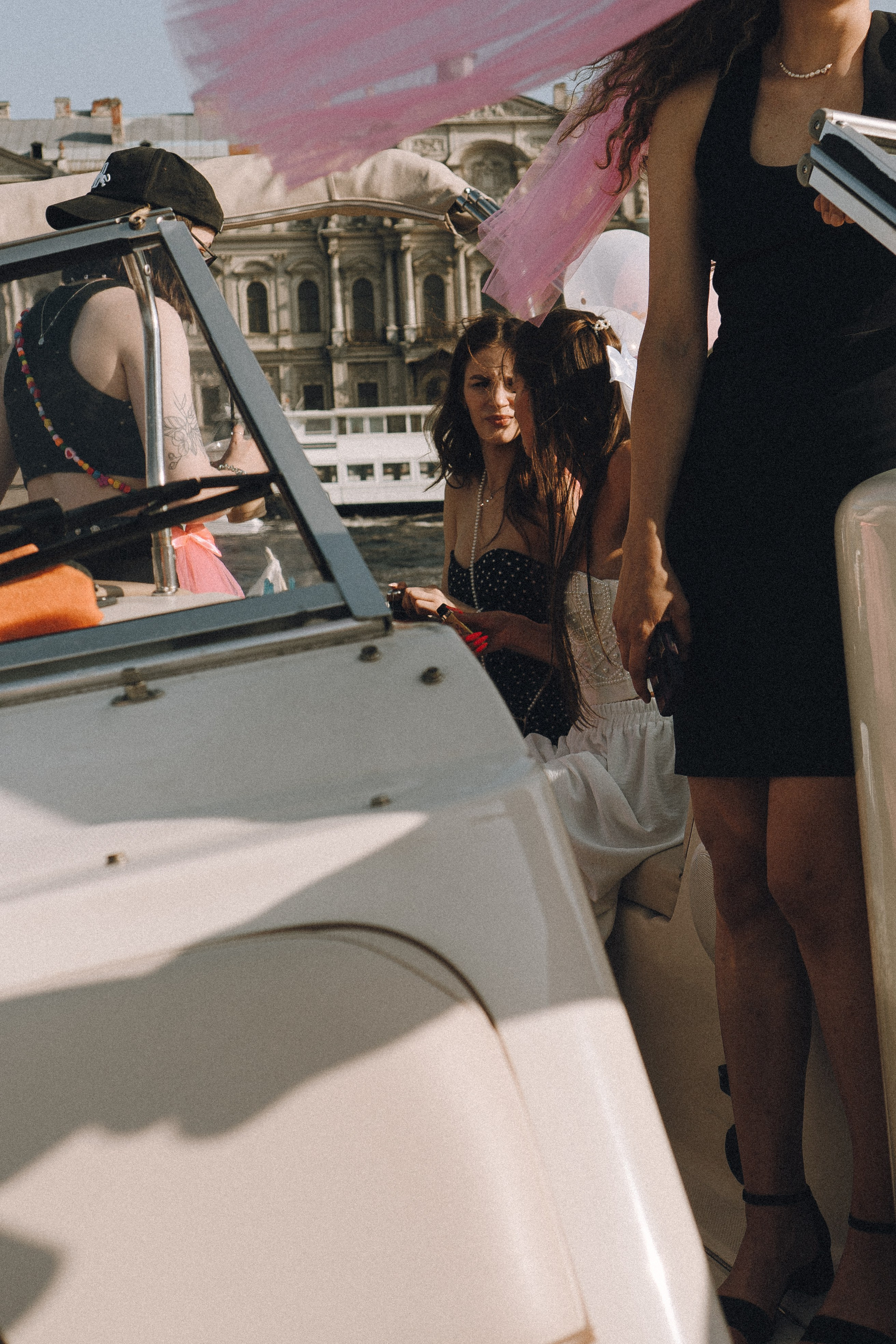 ДЕВИЧНИК НА КАТЕРЕ. Профессиональный фотограф, Санкт-Петербург — Виктория Богомолова