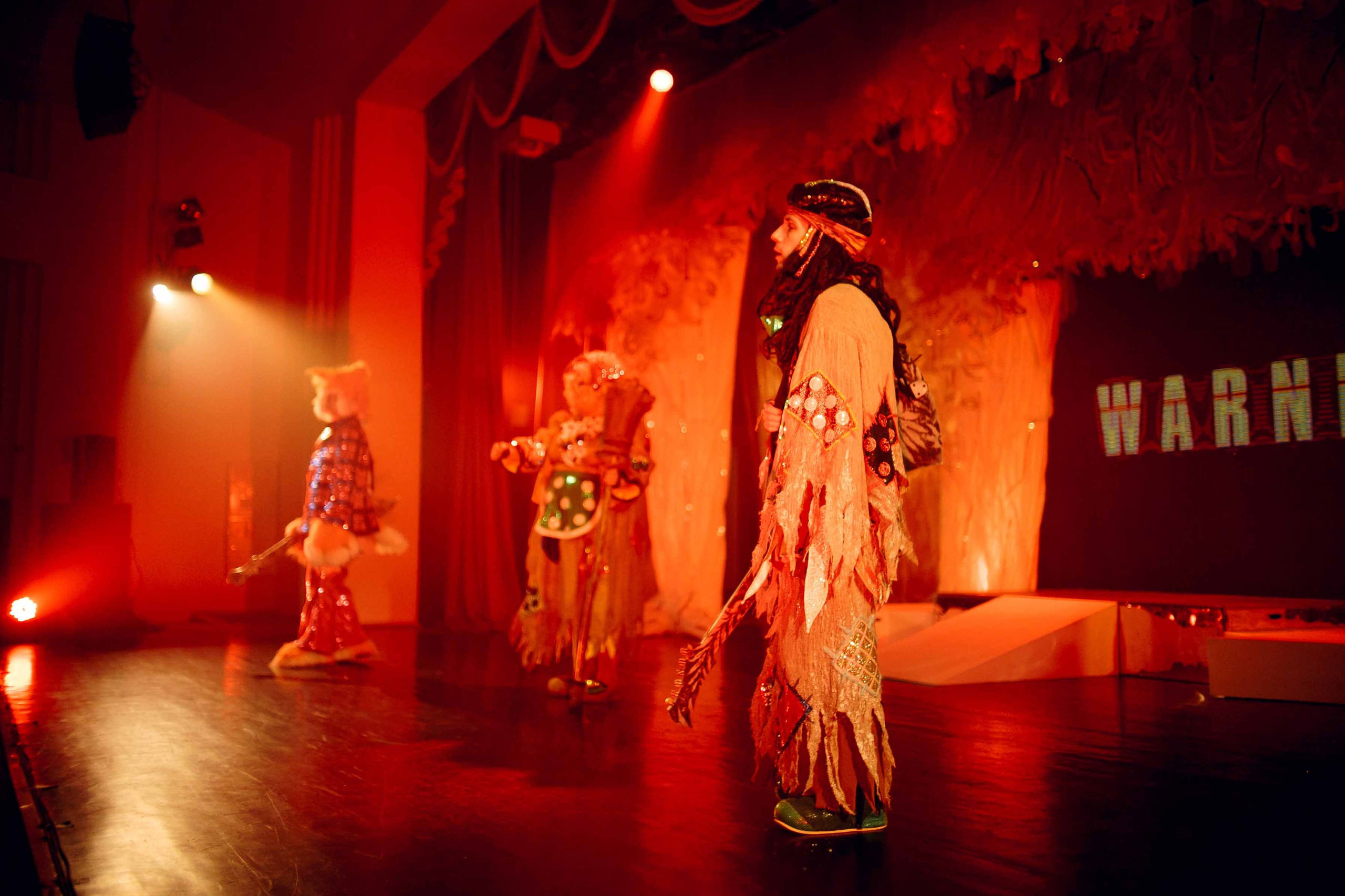 Елка в «Казармах» ТЮЗ. Ваш репортажный фотограф Артемий Антонов