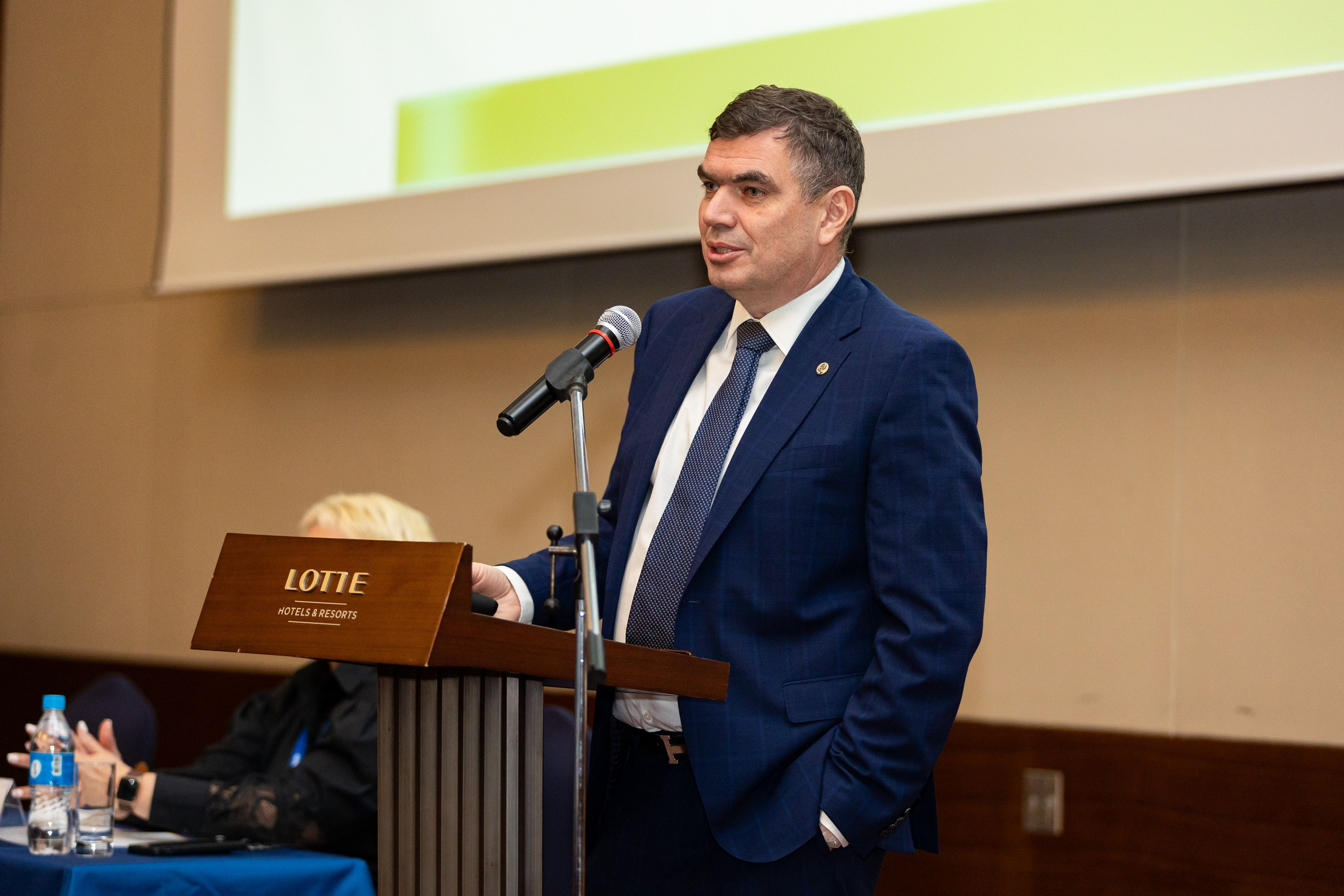 Конференция дерматовенерологов ДФО. Репортажный и студийный фотограф во Владивостоке Дударева Софья