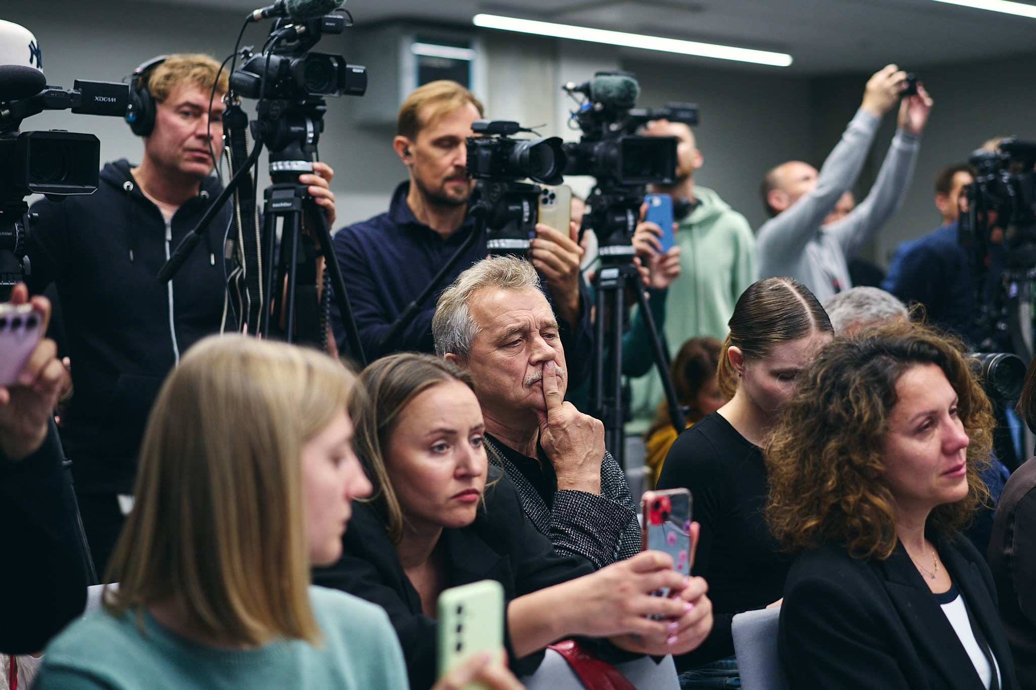Press conference with Sviatlana Tsikhanouskaya and released political prisoners. Photographer in Vilnius