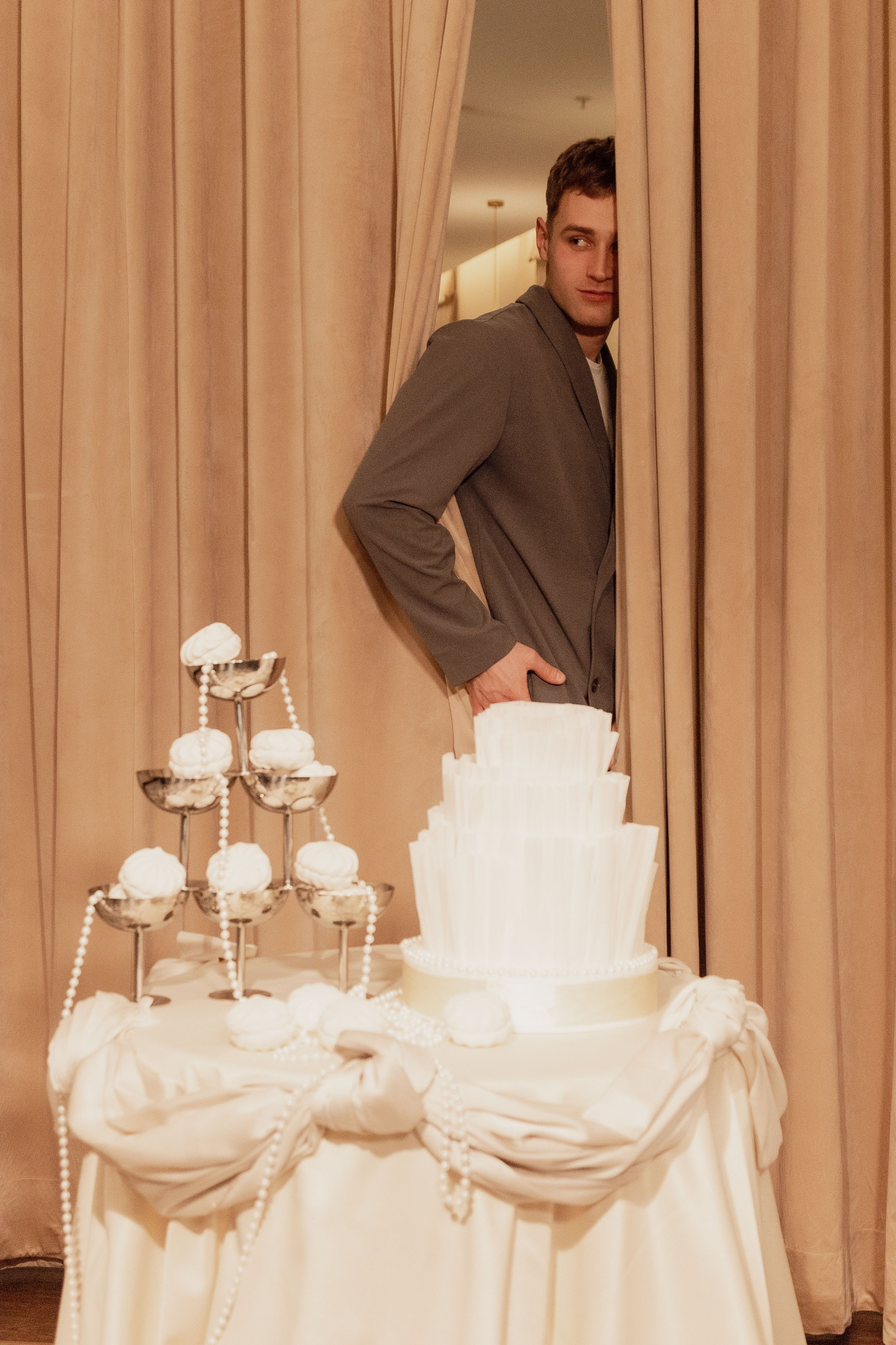 Свадебная съемка в Отеле River Palace. Фотограф Елена: естественные кадры с душой | Портреты, пары, свадьбы в Петербурге