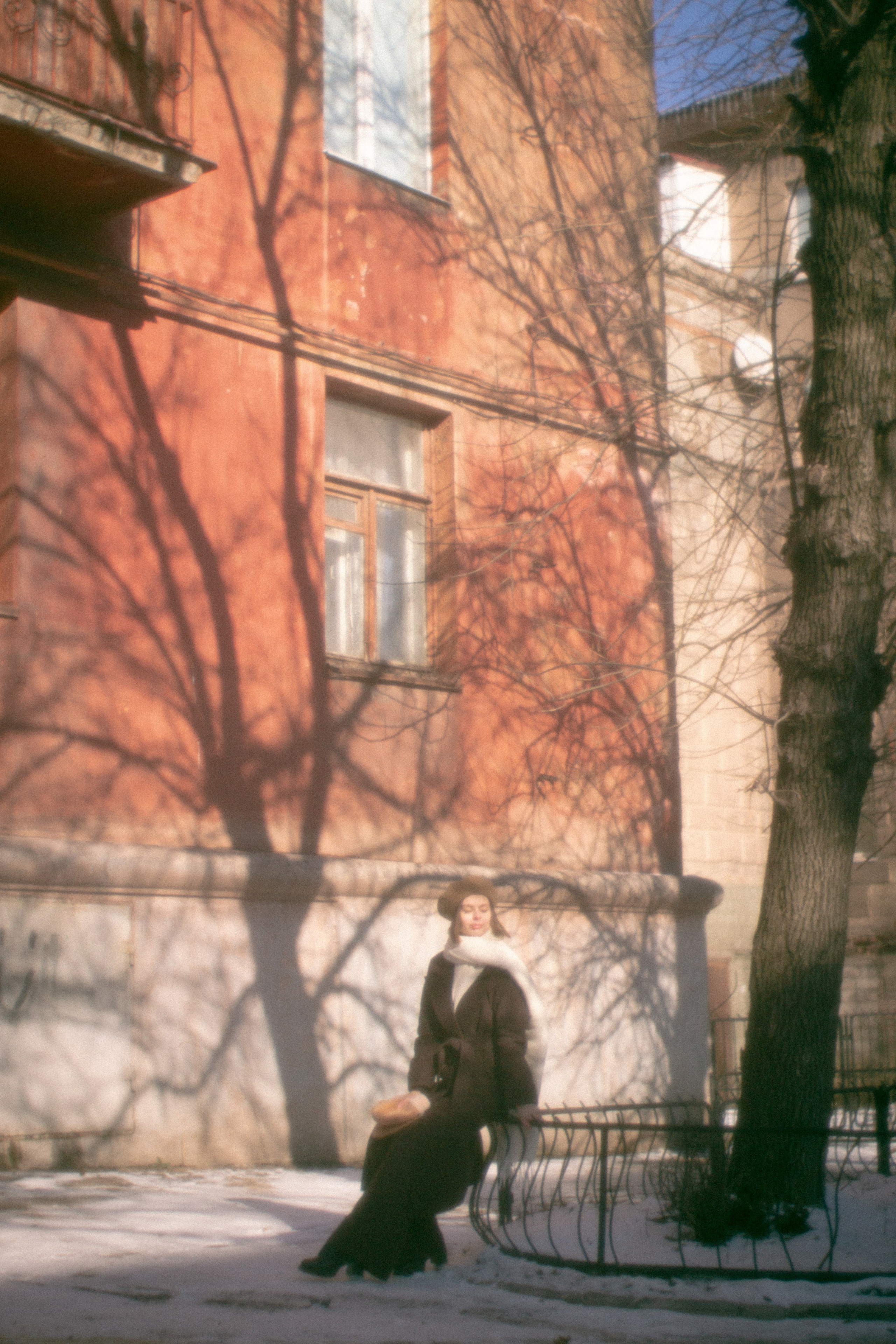 В городе зима. • Фотограф Александра Светозар Алчевск •
