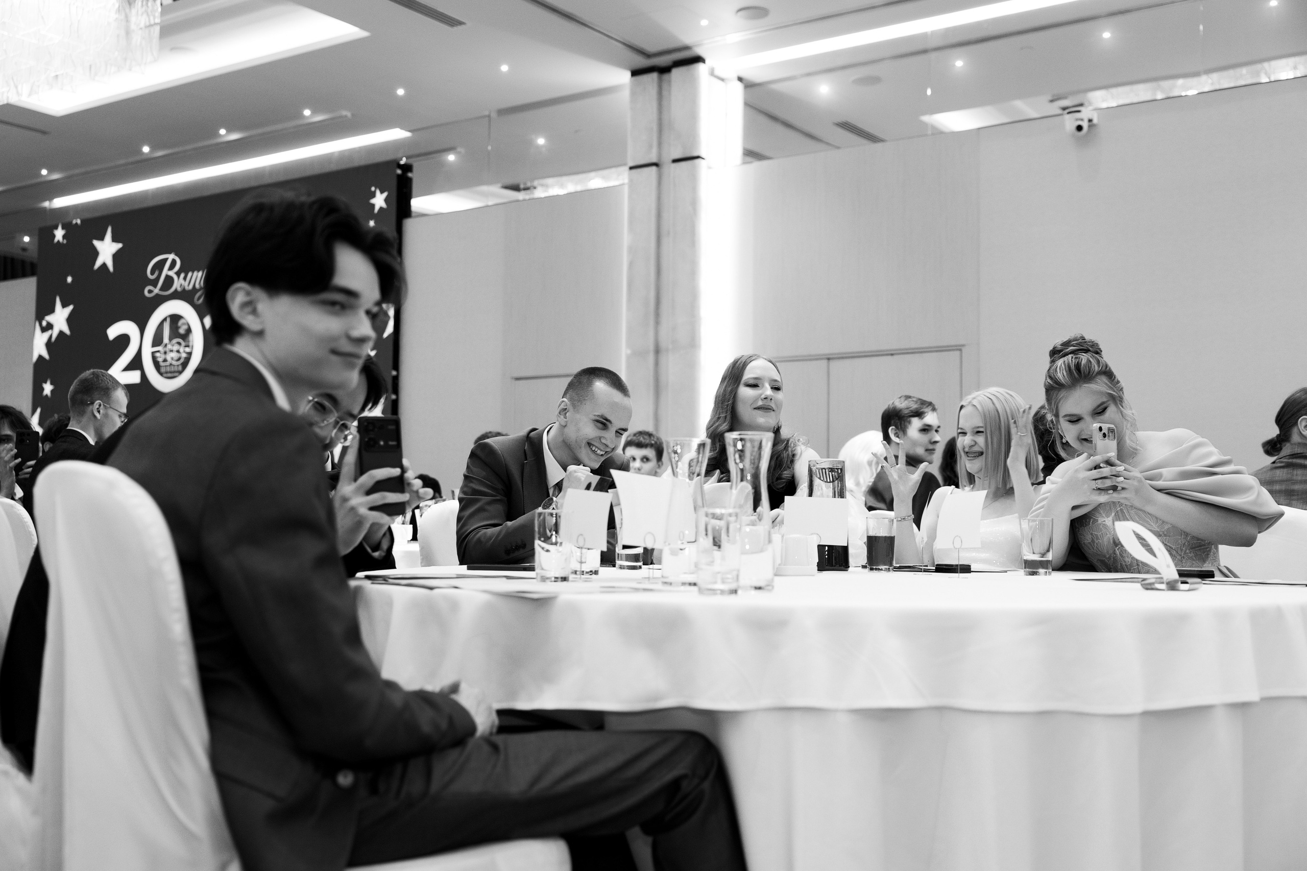 Выпускной вечер 13 школа (Индивидуальная съемка). Photoalbum-vl.ru