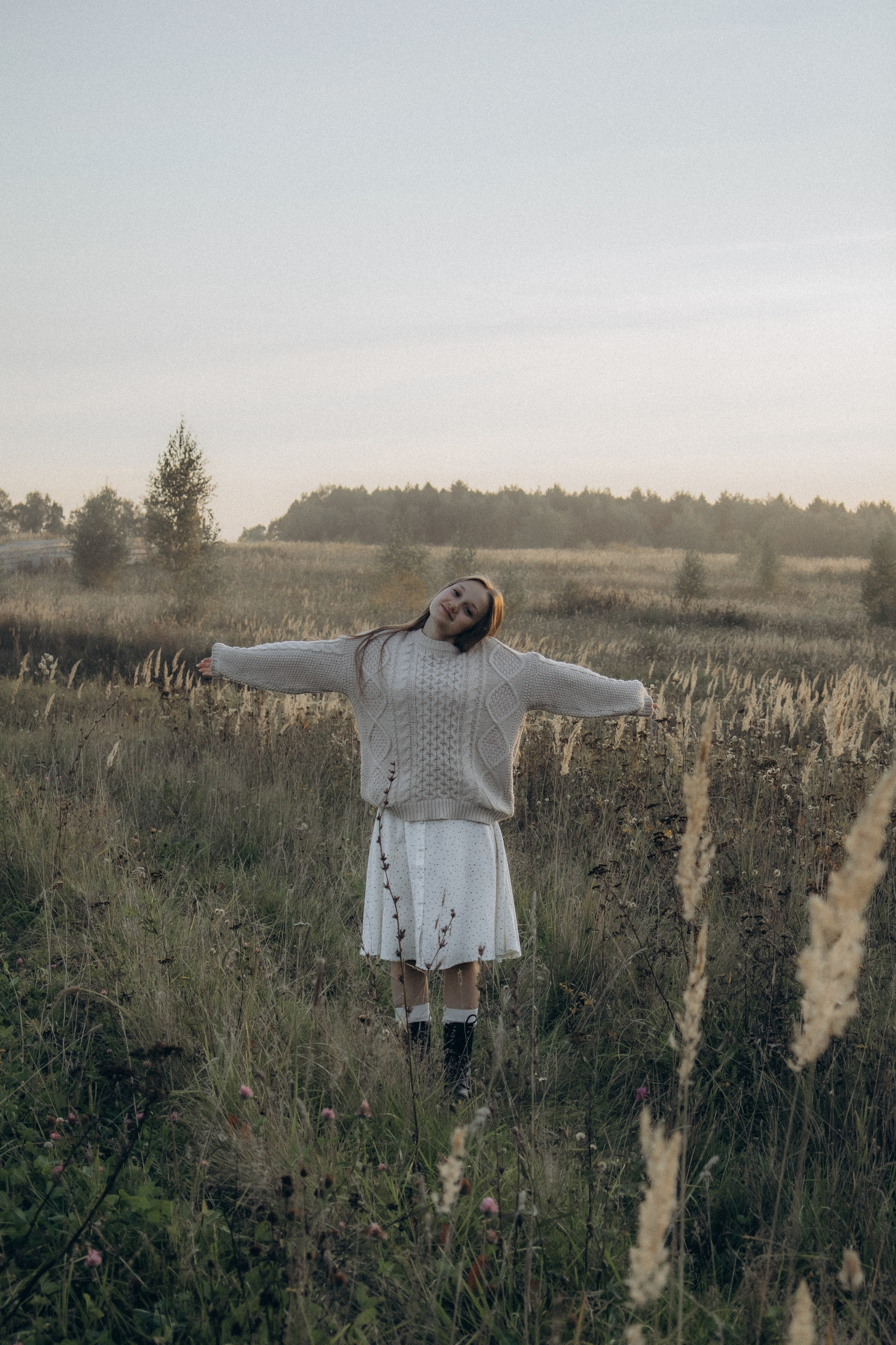 Юля. Осенняя фотосессия в поле. Юлия Левада Семейный и женский фотограф