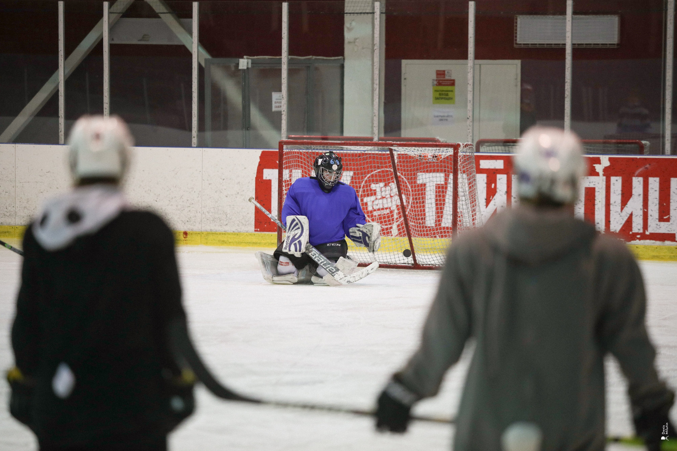 Звенит в ушах лихая музыка атаки. Портретный фотограф Денис Милютин