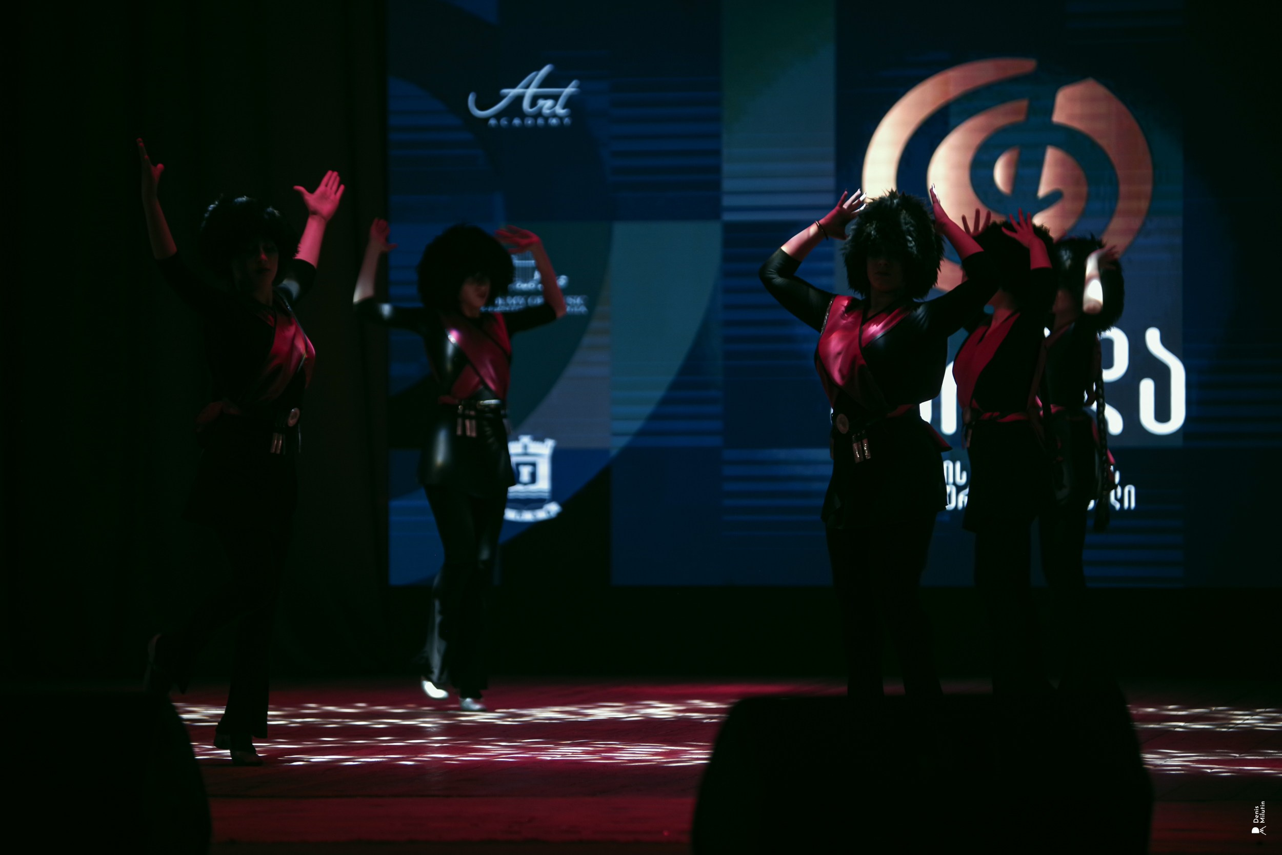 Танцы в Хоби. Портретный фотограф Денис Милютин