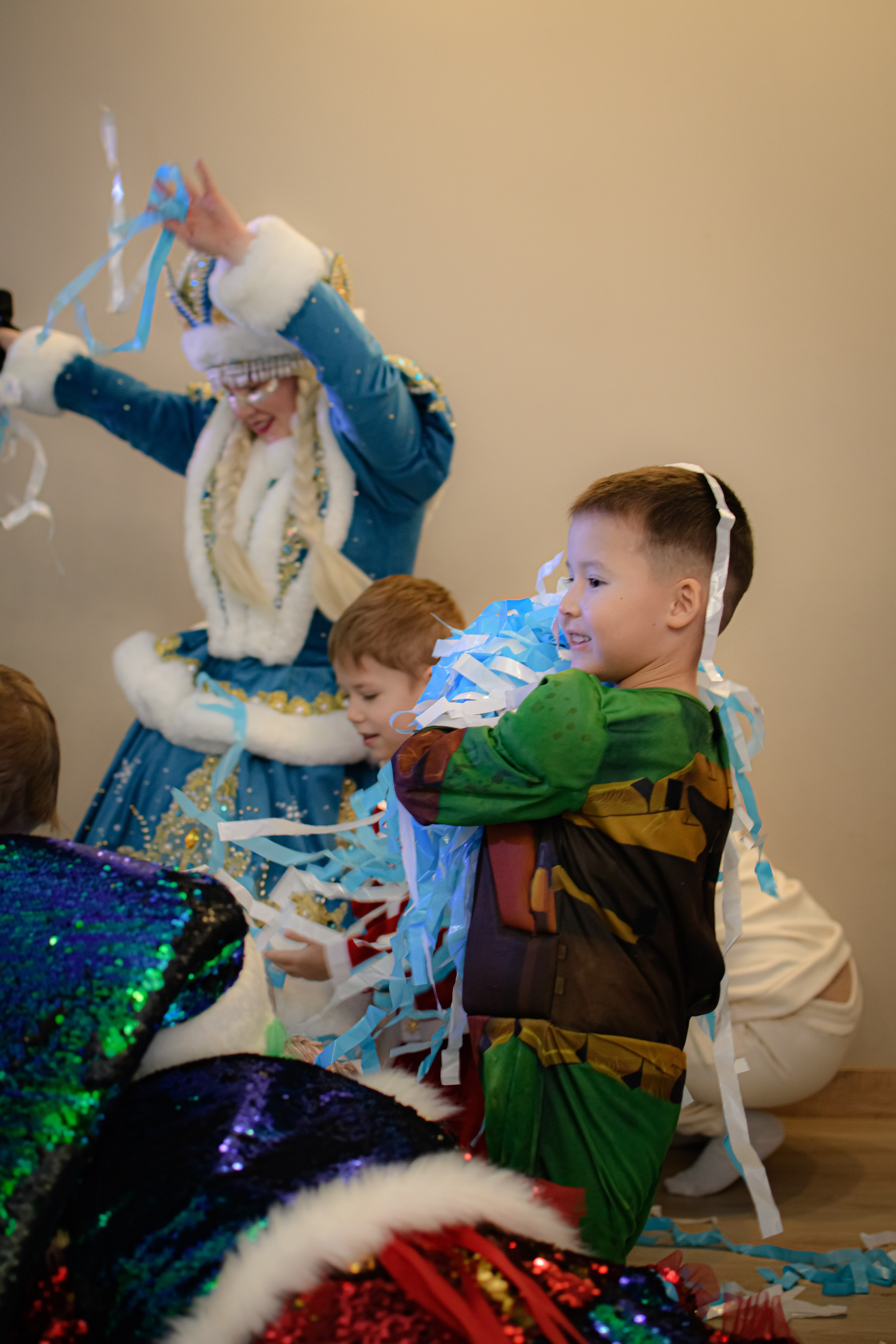 HAPPY NEW YEAR. Photokarish