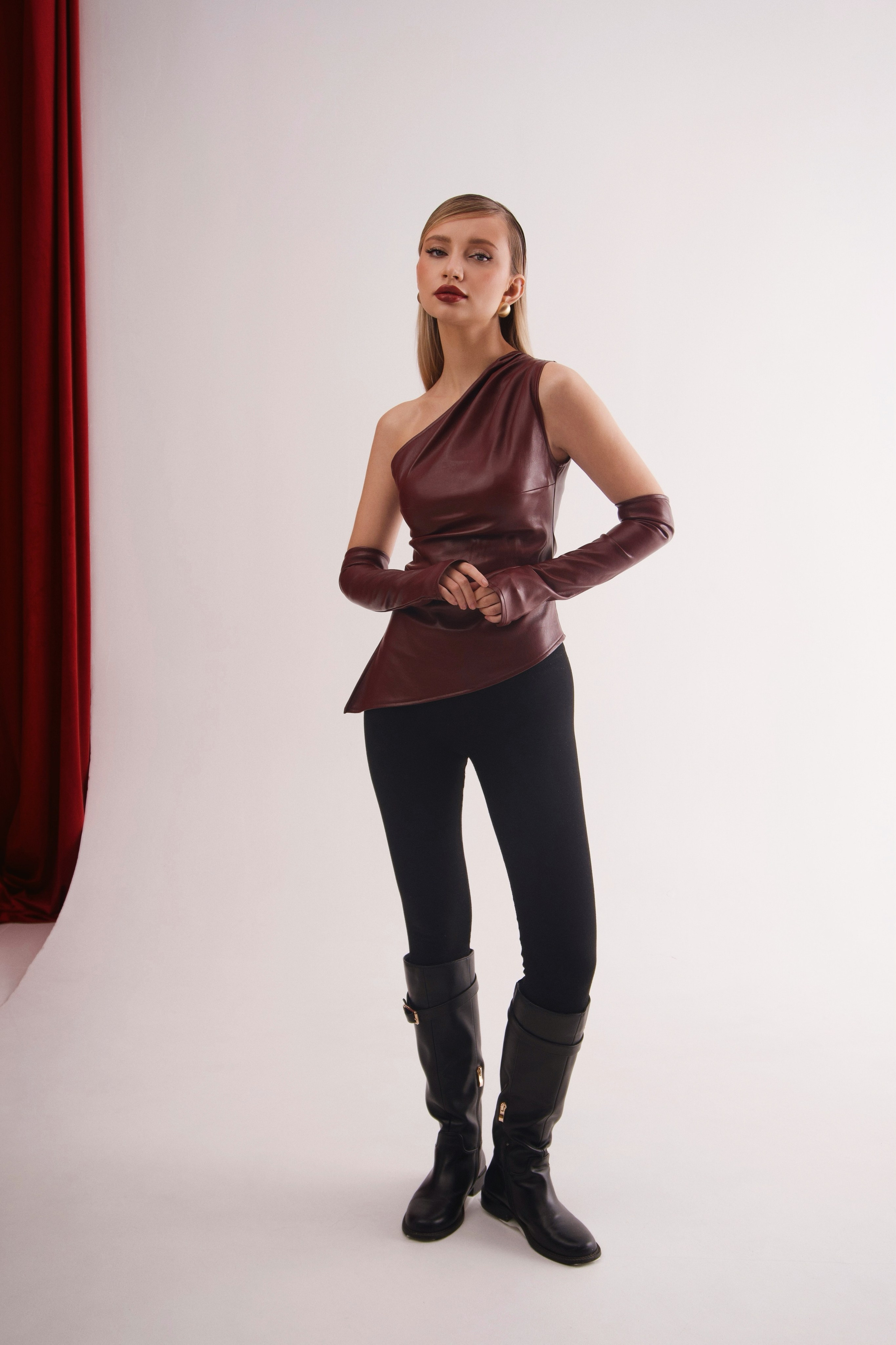 Настя, съемка в студии. Фотограф в Минске Света Григорьева