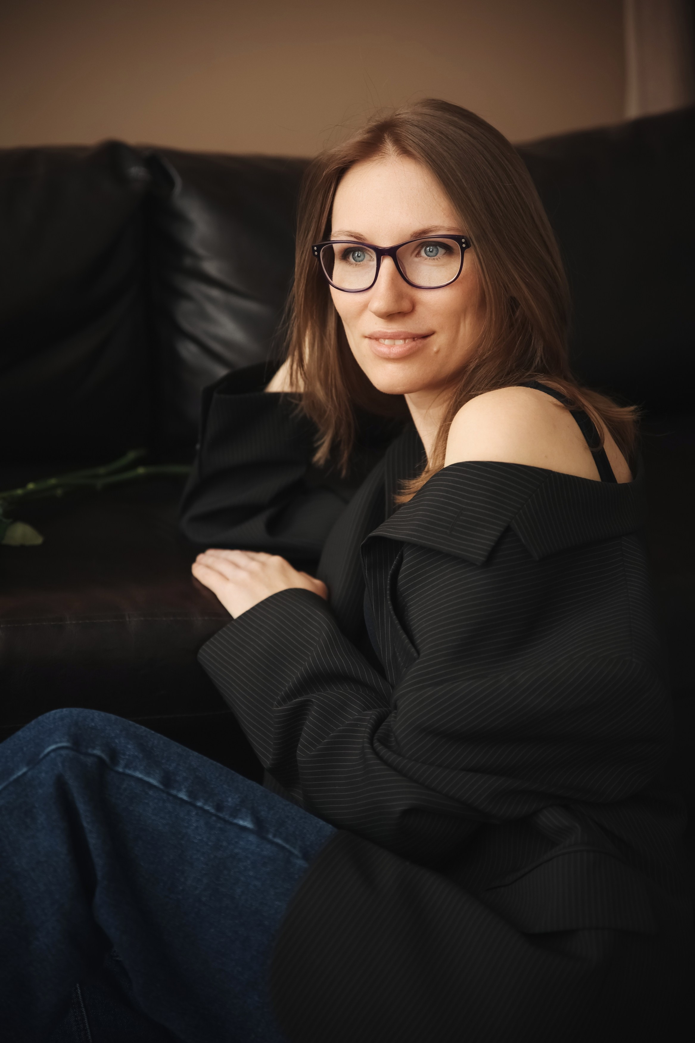 Индивидуальная фотосессия для девушки Женская фотосессия в студии. Фотограф Владимир Москва