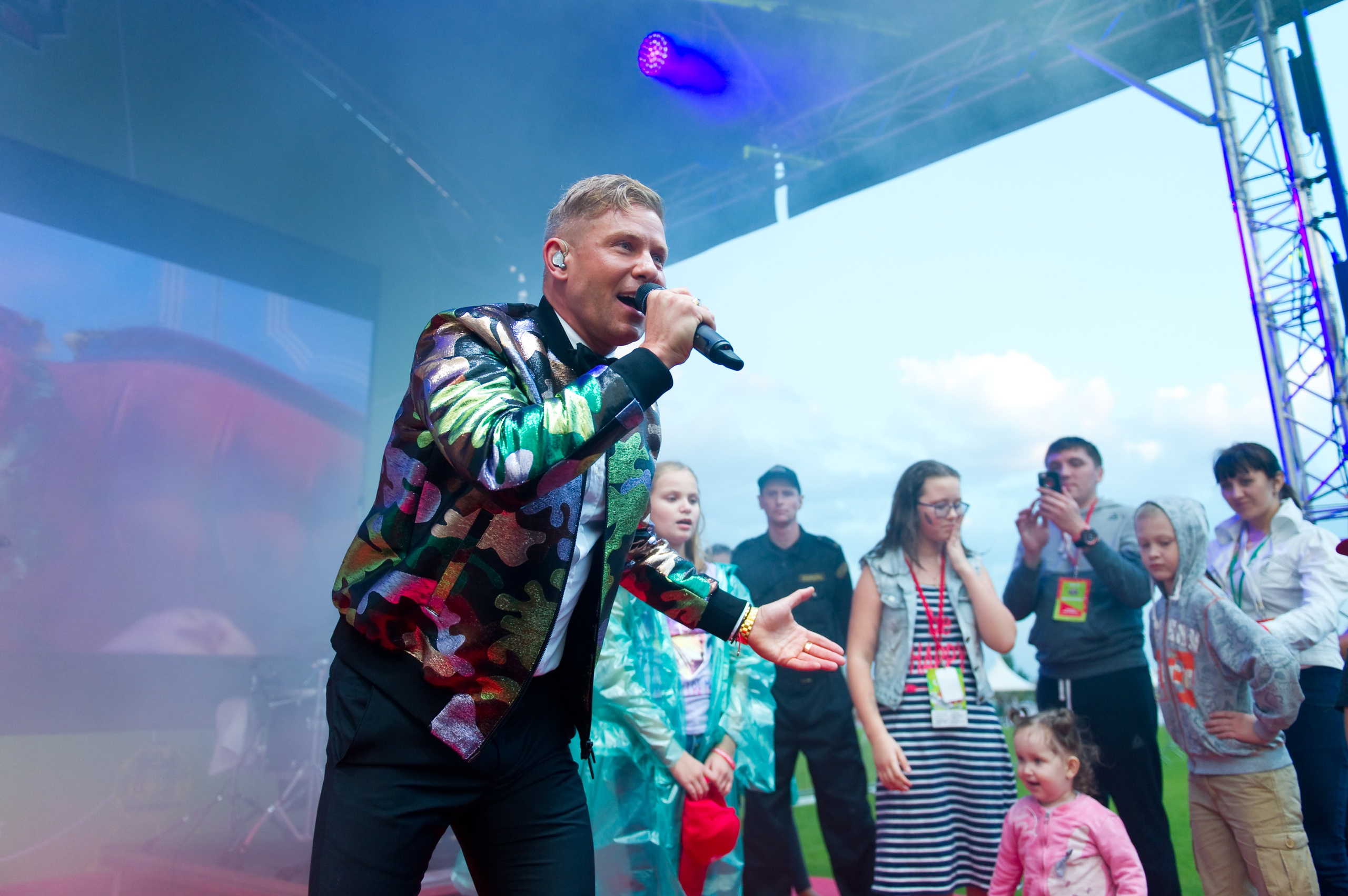 Турбофутбол (корпоративное соревнование «Пятерочки»). Репортажный фотограф и видеограф Слава Думчев. Тимбилдинги, отчетники, корпоративы