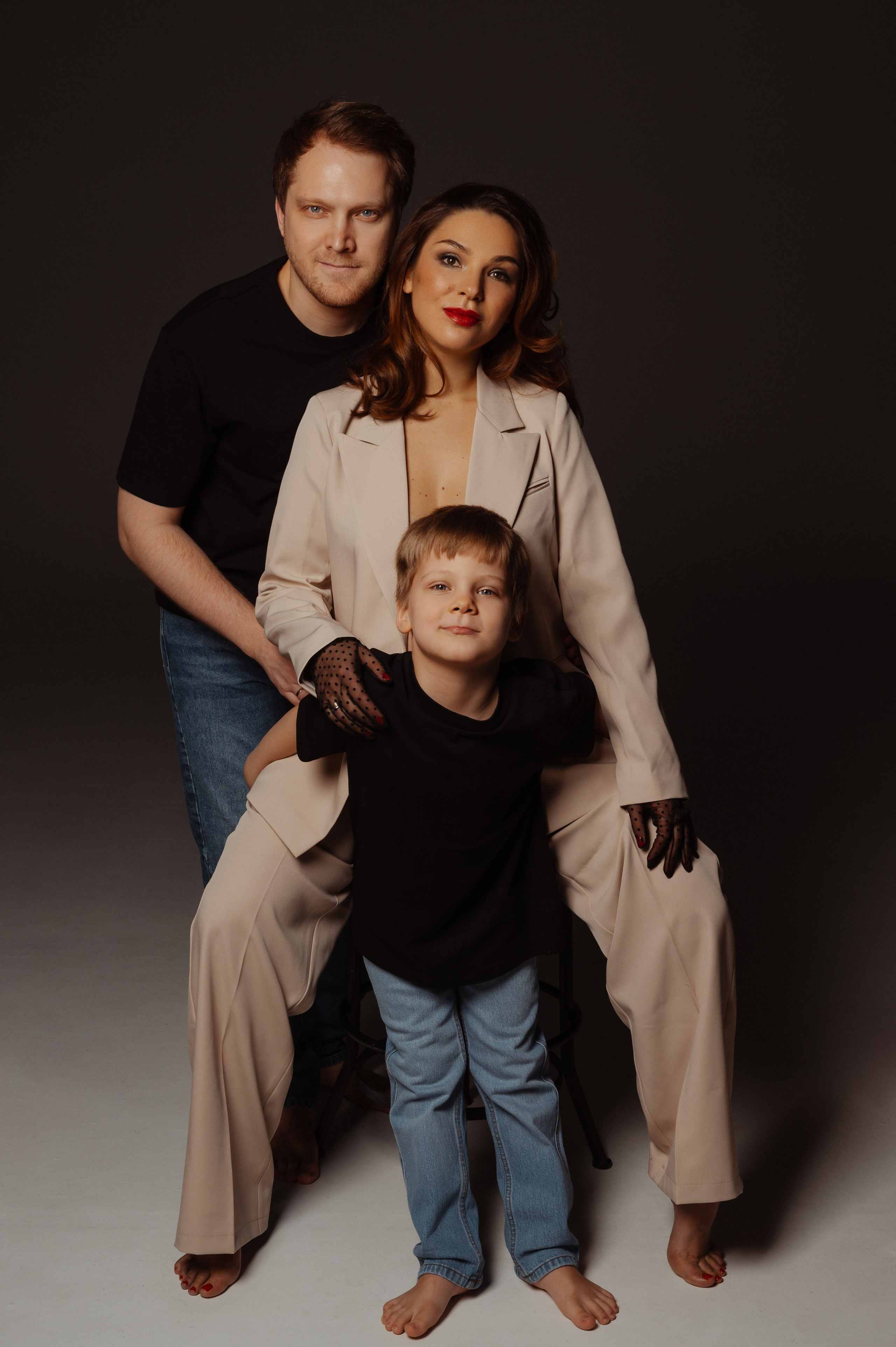 Профессиональный семейный и беременный фотограф в Санкт-Петербурге — Маргарита Иванова. Индивидуальные фотосессии под ключ: от образа до гот. Профессиональный фотограф беременности в СПБ. Стильные фотосессии беременности в стиле минимализм и классическая фотография