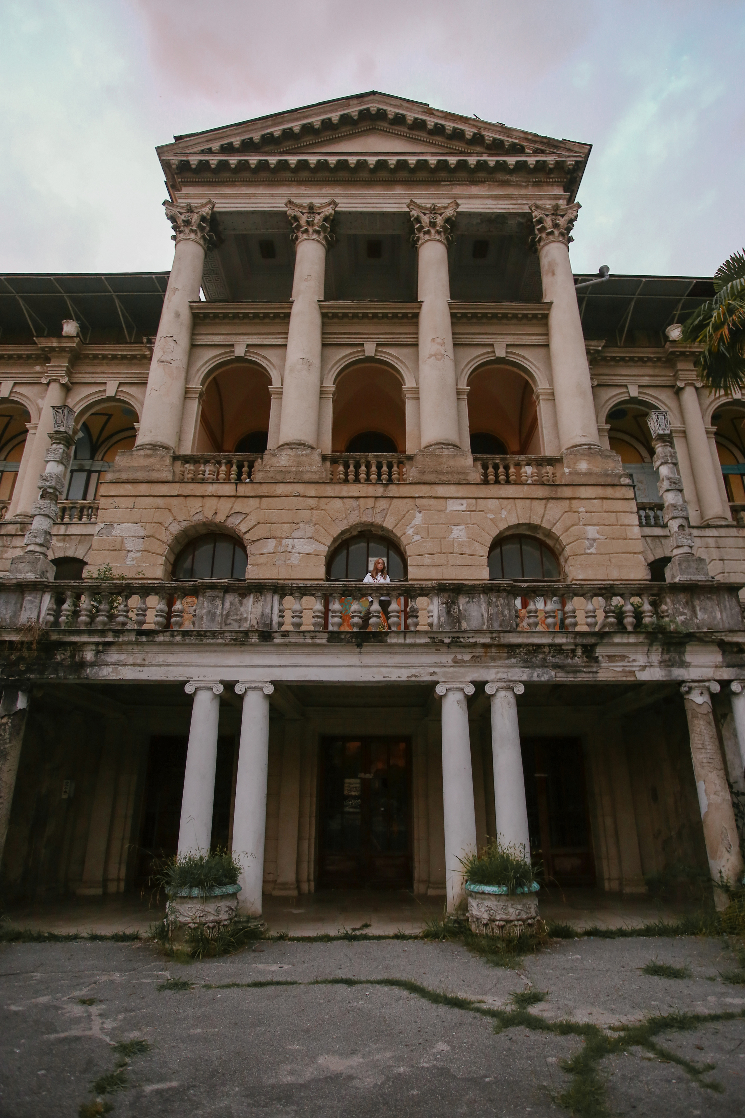 Санаторий Орджоникидзе. Милана Довгаль - семейный фотограф и видеограф  в Адлере и Сочи