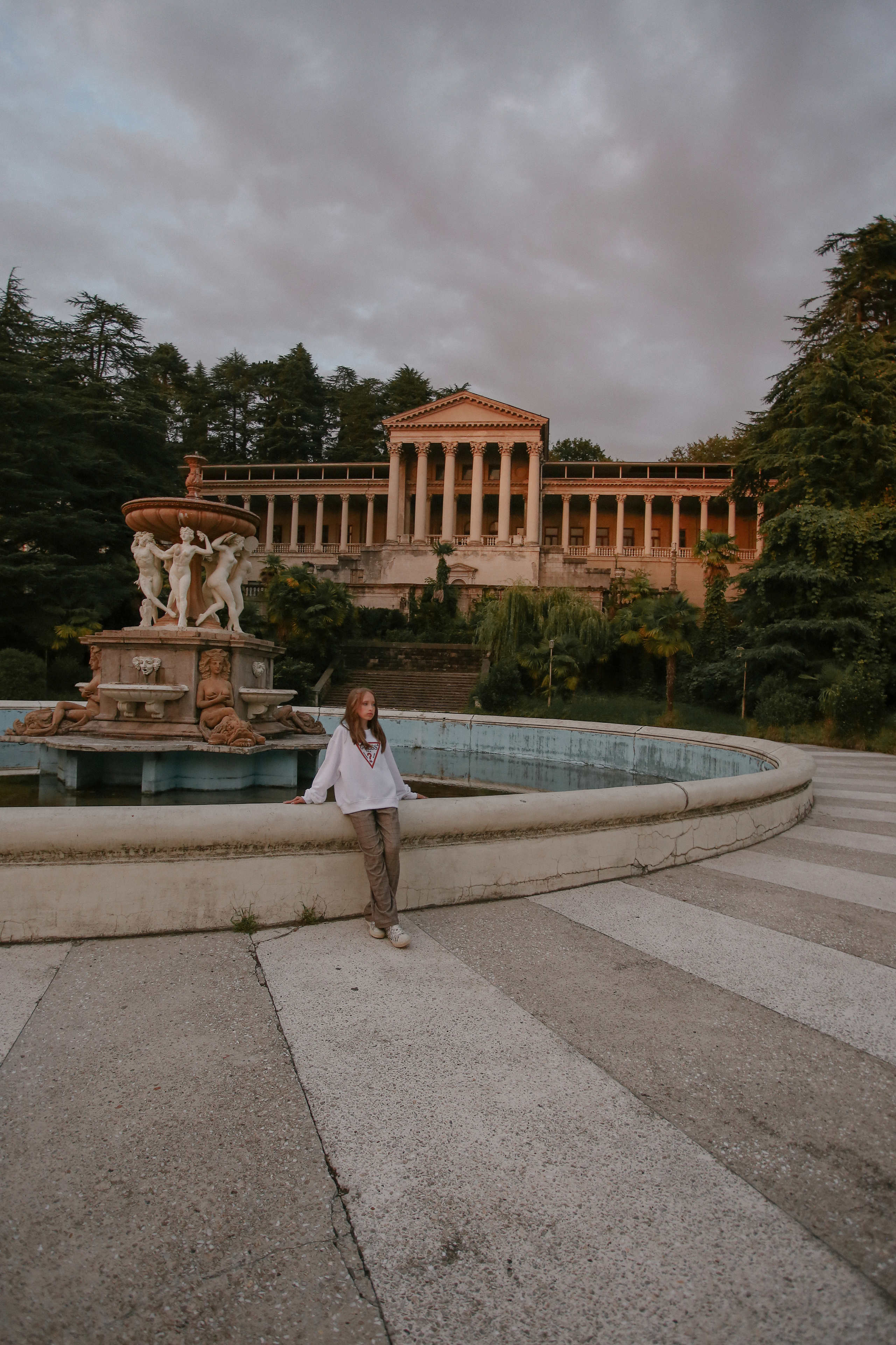 Санаторий Орджоникидзе. Милана Довгаль - семейный фотограф и видеограф  в Адлере и Сочи