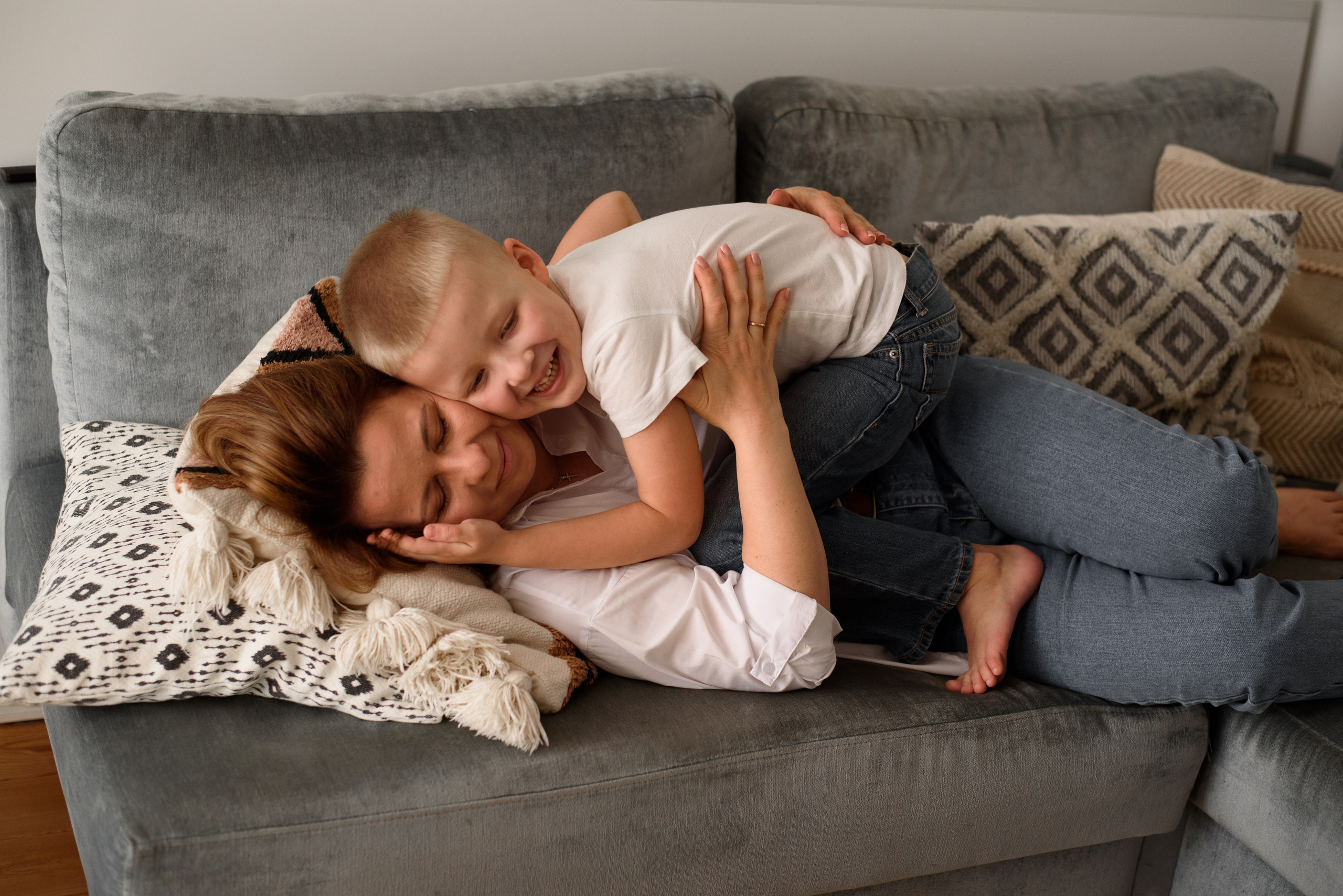 Home photo shoots in Montenegro. Photographer of newborns and children up to a year in Montenegro