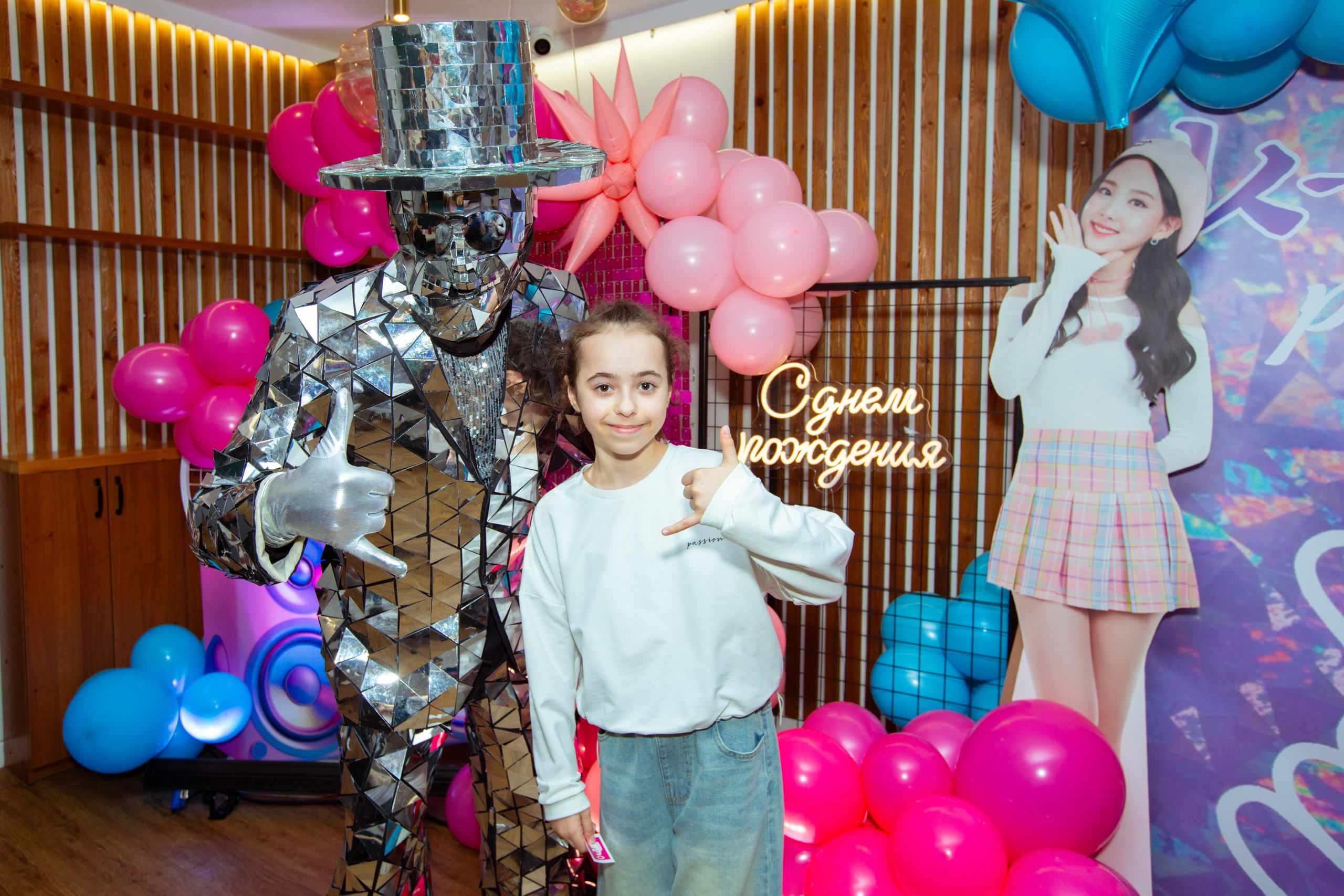 День рождения Ульяны. Фотограф Антонина Свешникова. ВЫПУСКНЫЕ ФОТОКНИГИ для детских садов и школ. Москва, Владимир