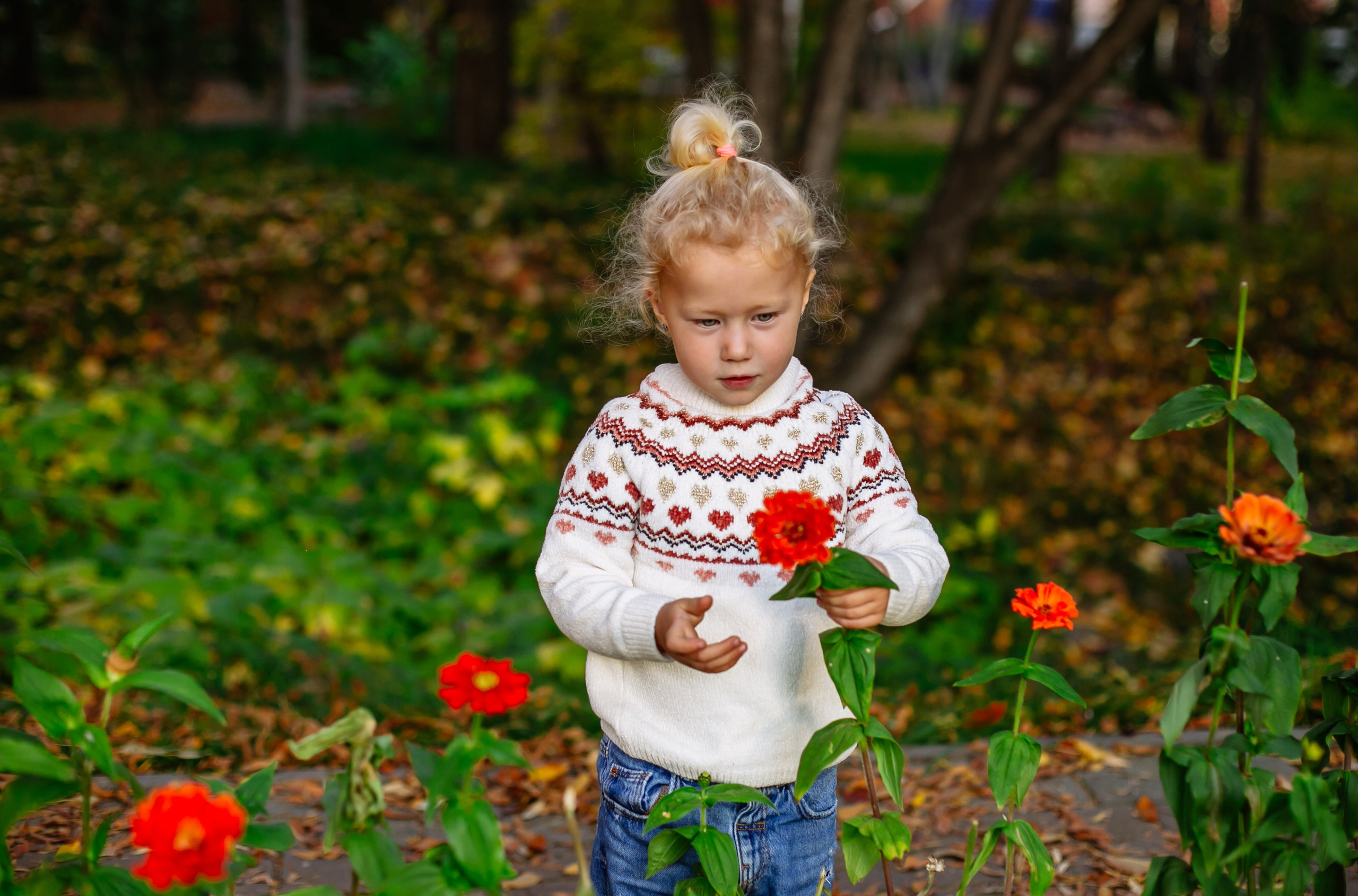 Юля, Анюта, Есения