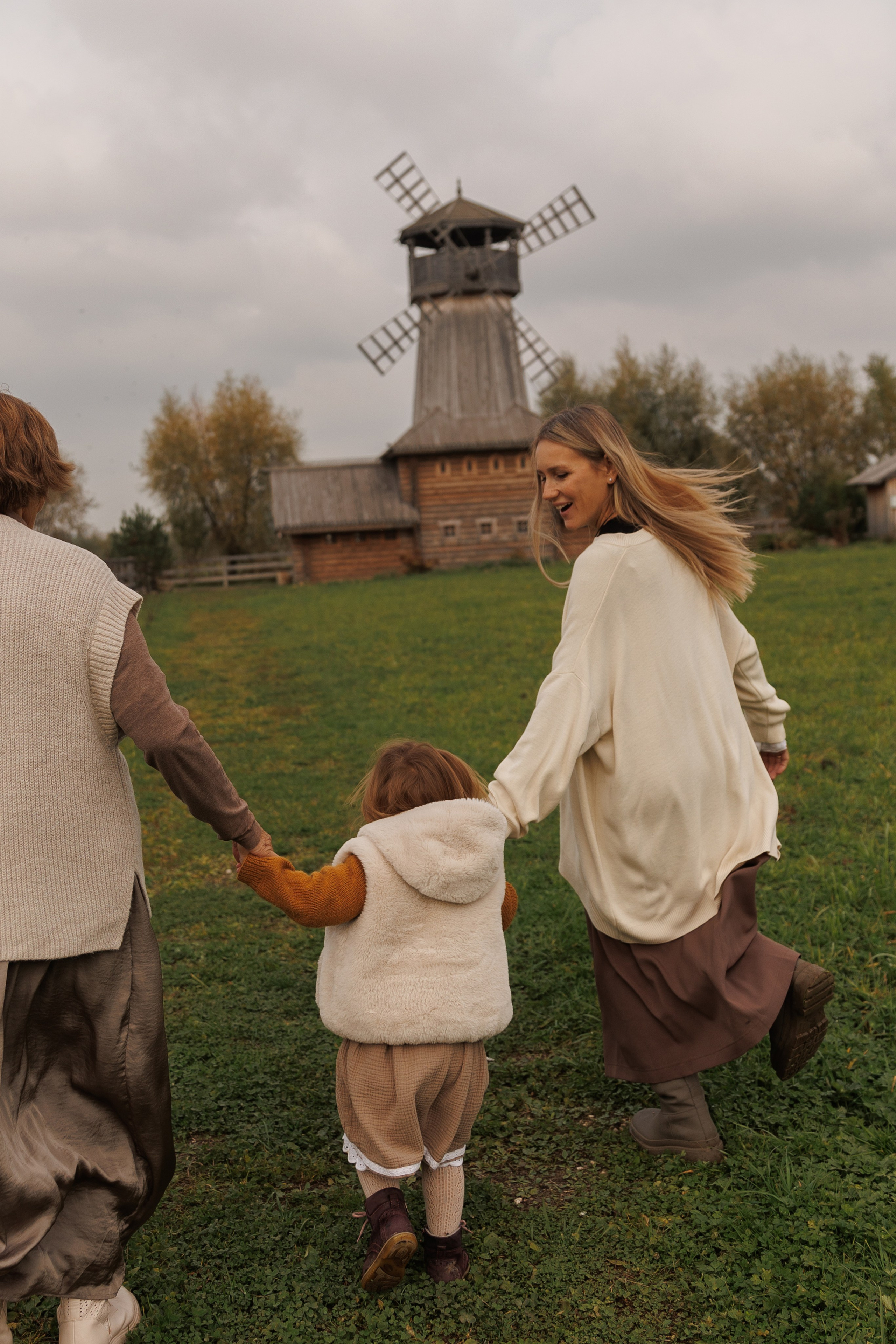 Осенняя прогулка (село Остров). Фотограф в Красногорске и Москве