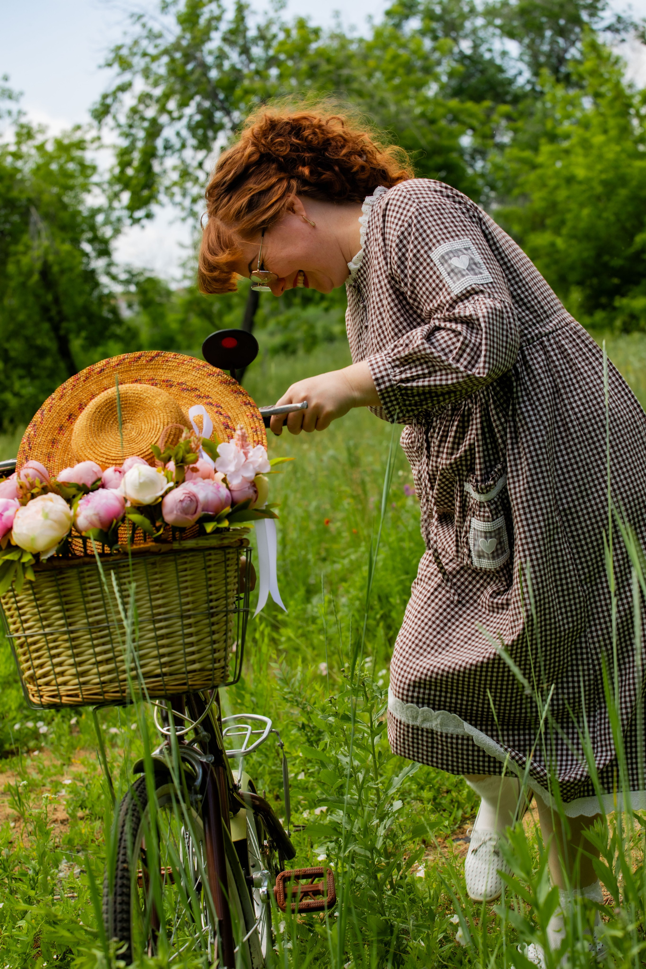 Дама с ретро-велосипедом. Фотограф Екатерина Козловская