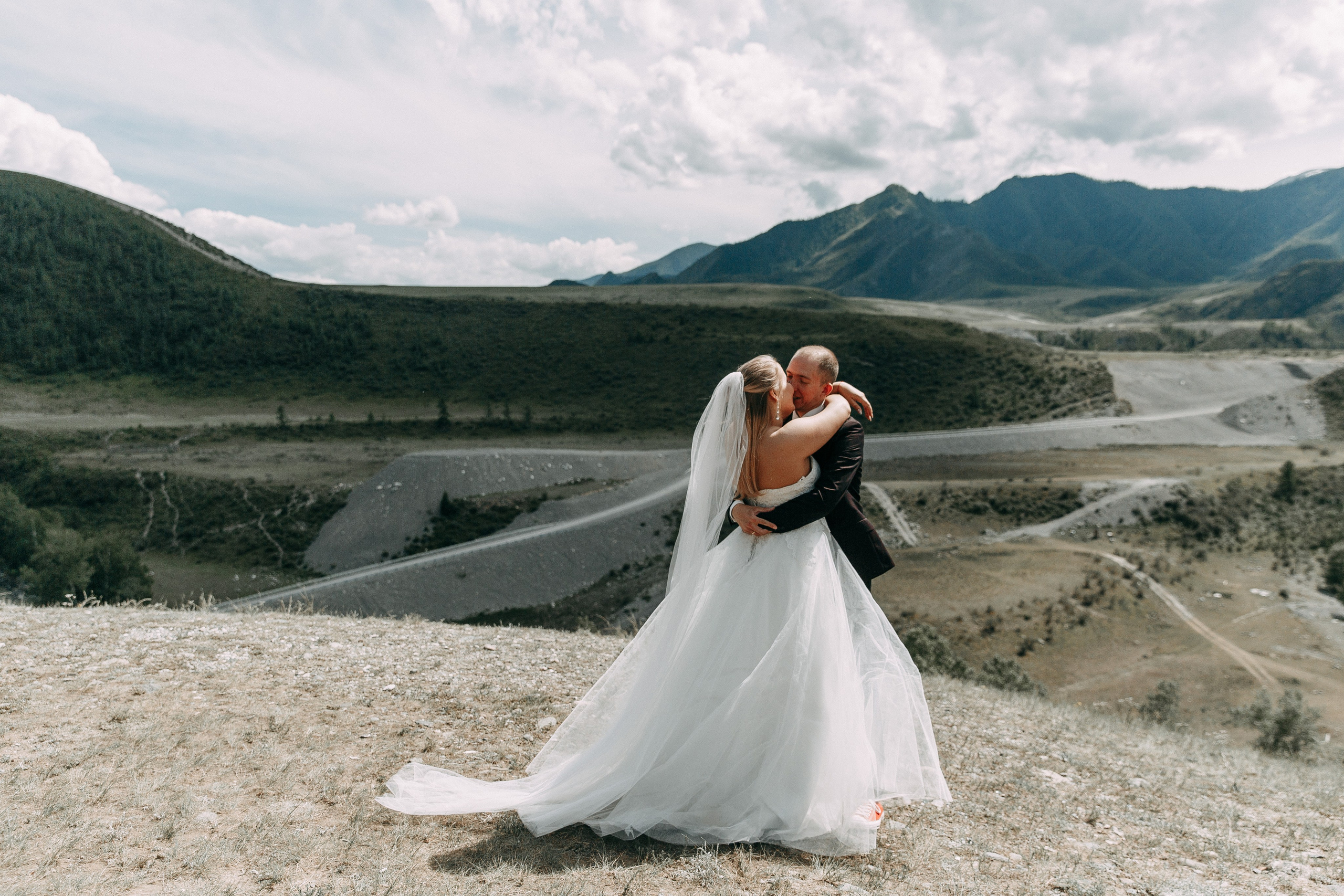 «Мы только что расписались и едем в свадебное путешествие. Будем в Ине». Фотограф Любовь Щербинина