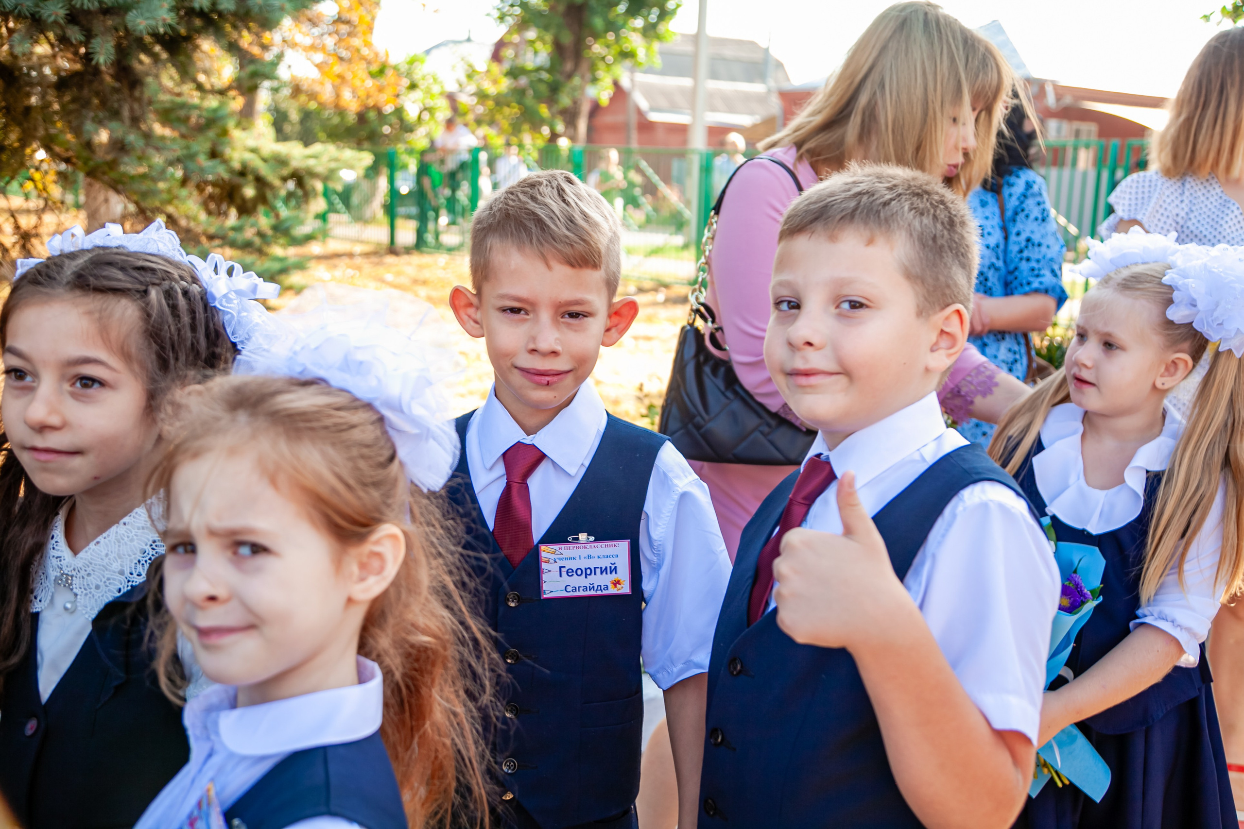 1 сентября линейка. Свадебный и семейный фотограф в Армавире