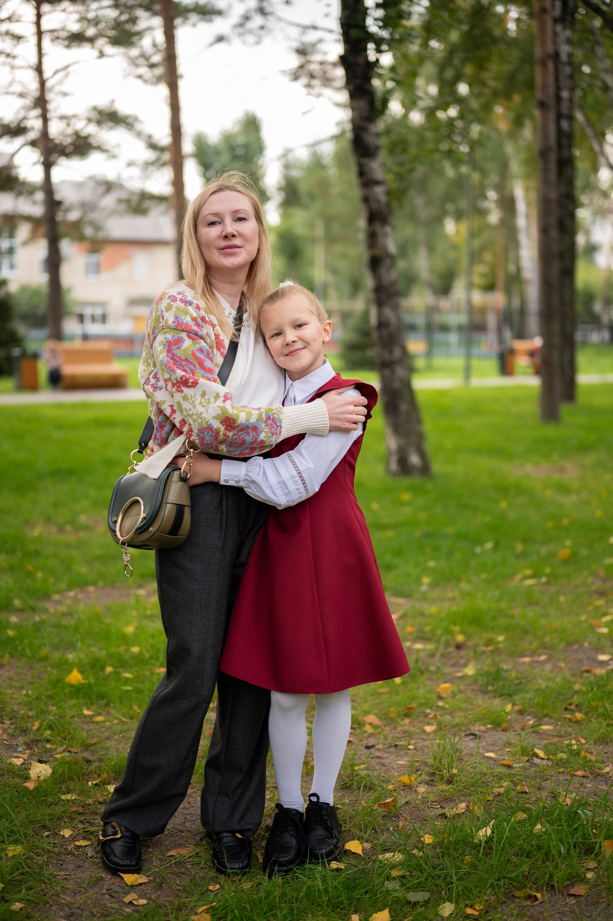 1 сентября 16 гимназия 2 класс (линейка + в классе+ на улице). Фотограф новорожденных, семейный детский в Тюмени Татьяна Морозова