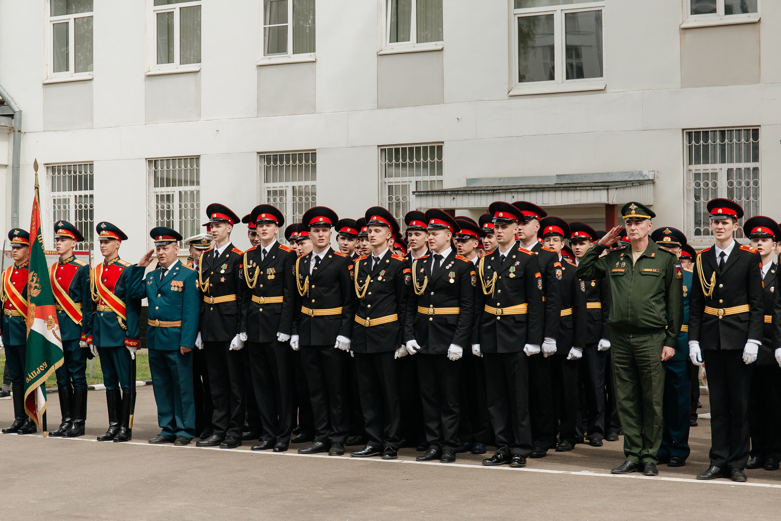 Последний звонок в Кадетском корпусе. Фото Радости. Свадебный и семейный фотограф в Москве Юлия Самойлова