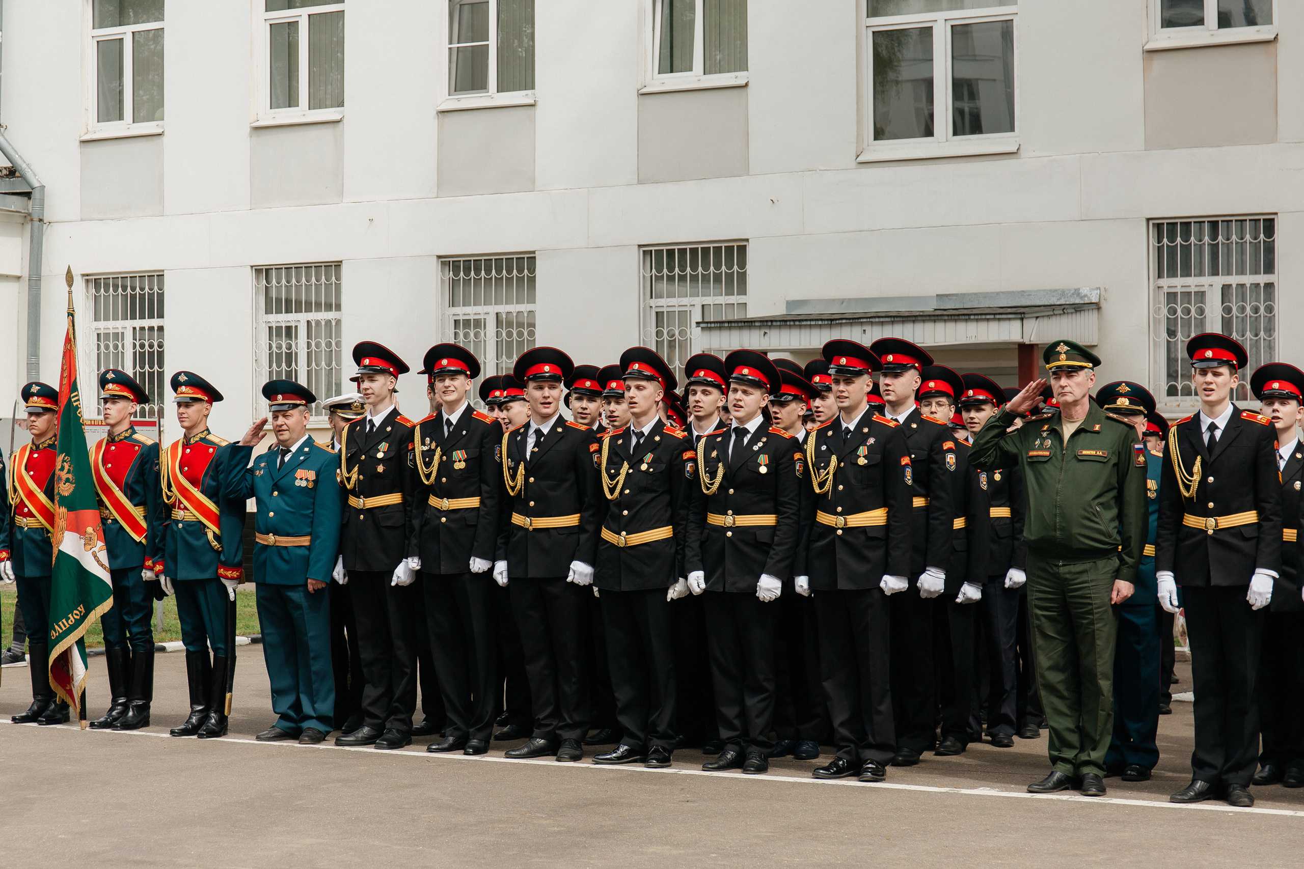 Последний звонок в Кадетском корпусе. Фото Радости. Свадебный и семейный фотограф в Москве Юлия Самойлова