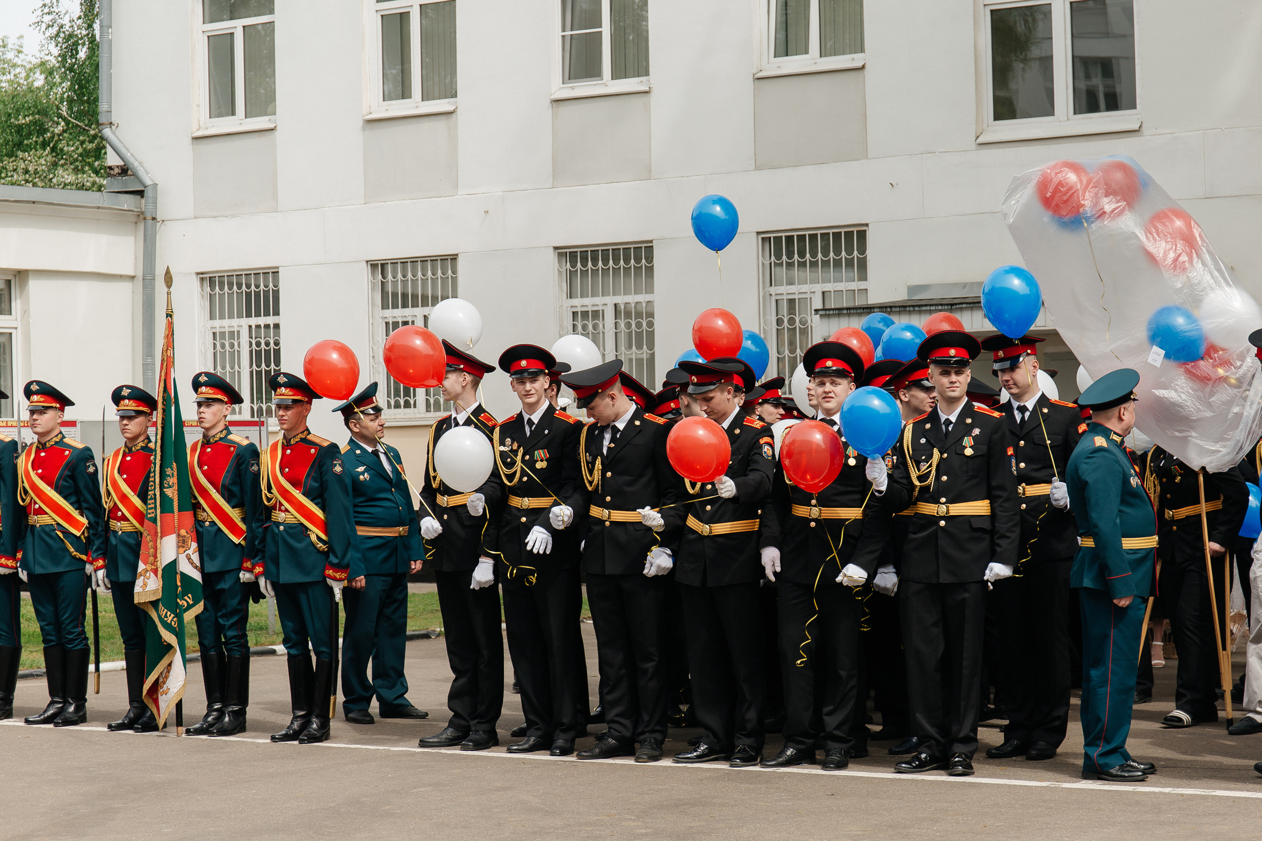 Последний звонок в Кадетском корпусе. Фото Радости. Свадебный и семейный фотограф в Москве Юлия Самойлова