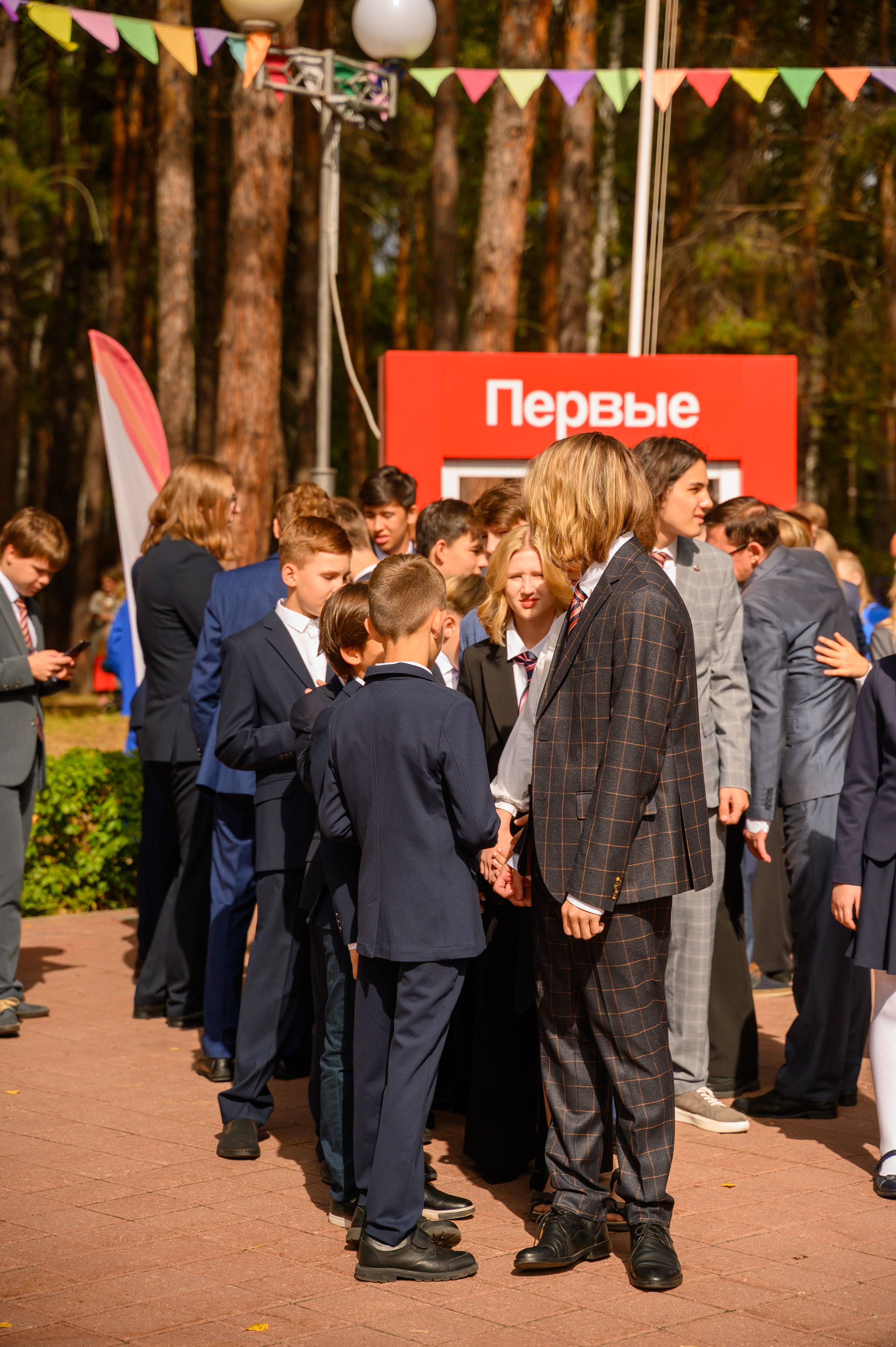 1 сентября линейка ФМШ. Фотограф новорожденных, семейный детский в Тюмени Татьяна Морозова