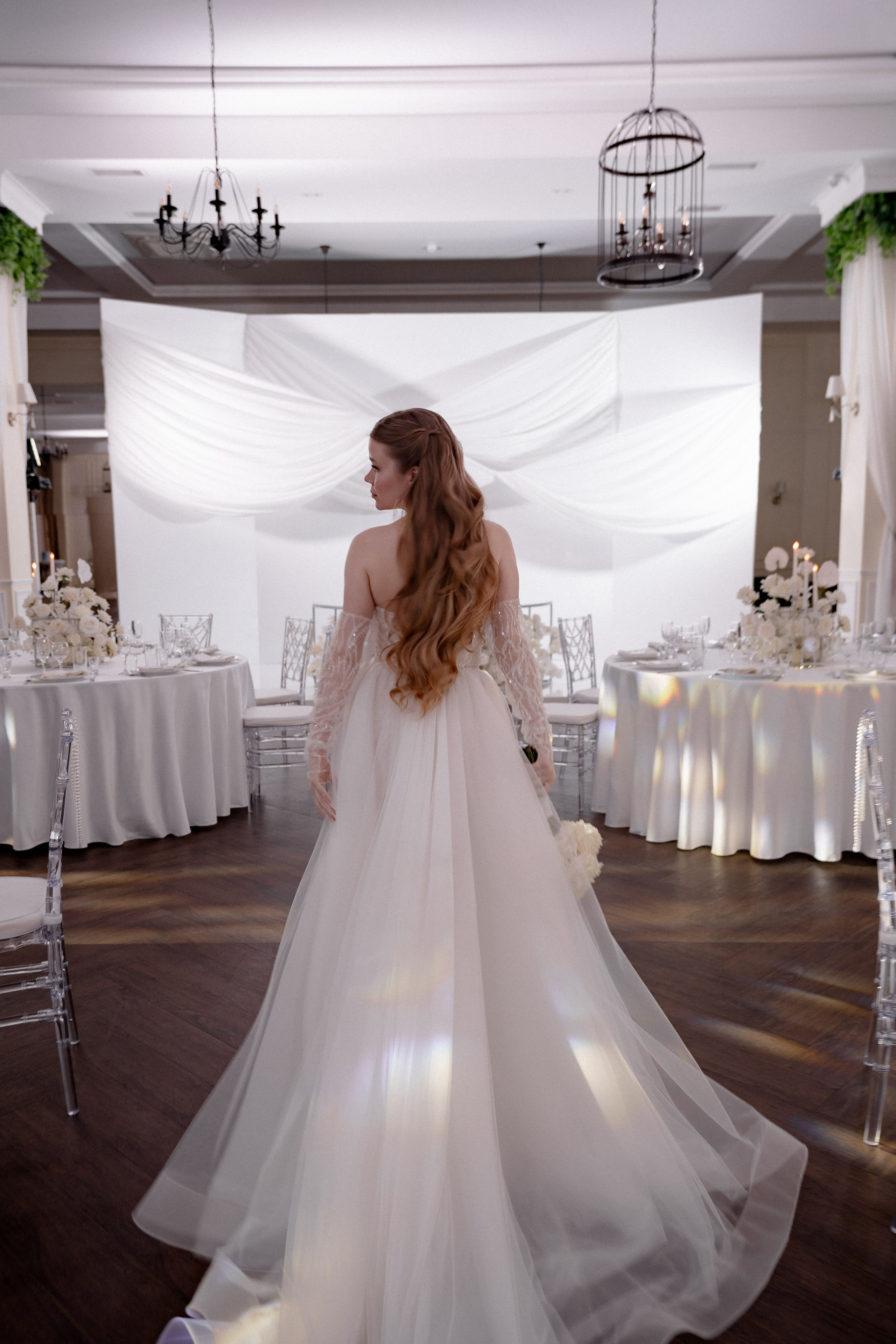 СВАДЕБНАЯ СЬЕМКА СБОРОВ В ОТЕЛЕ И ВЫЕЗД НА ЦЕРЕМОНИЮ (СНЯТО В СИБИРЕ В НИЖНЕВАРТОВСКЕ). Профессиональный фотограф, Санкт-Петербург — Виктория Богомолова