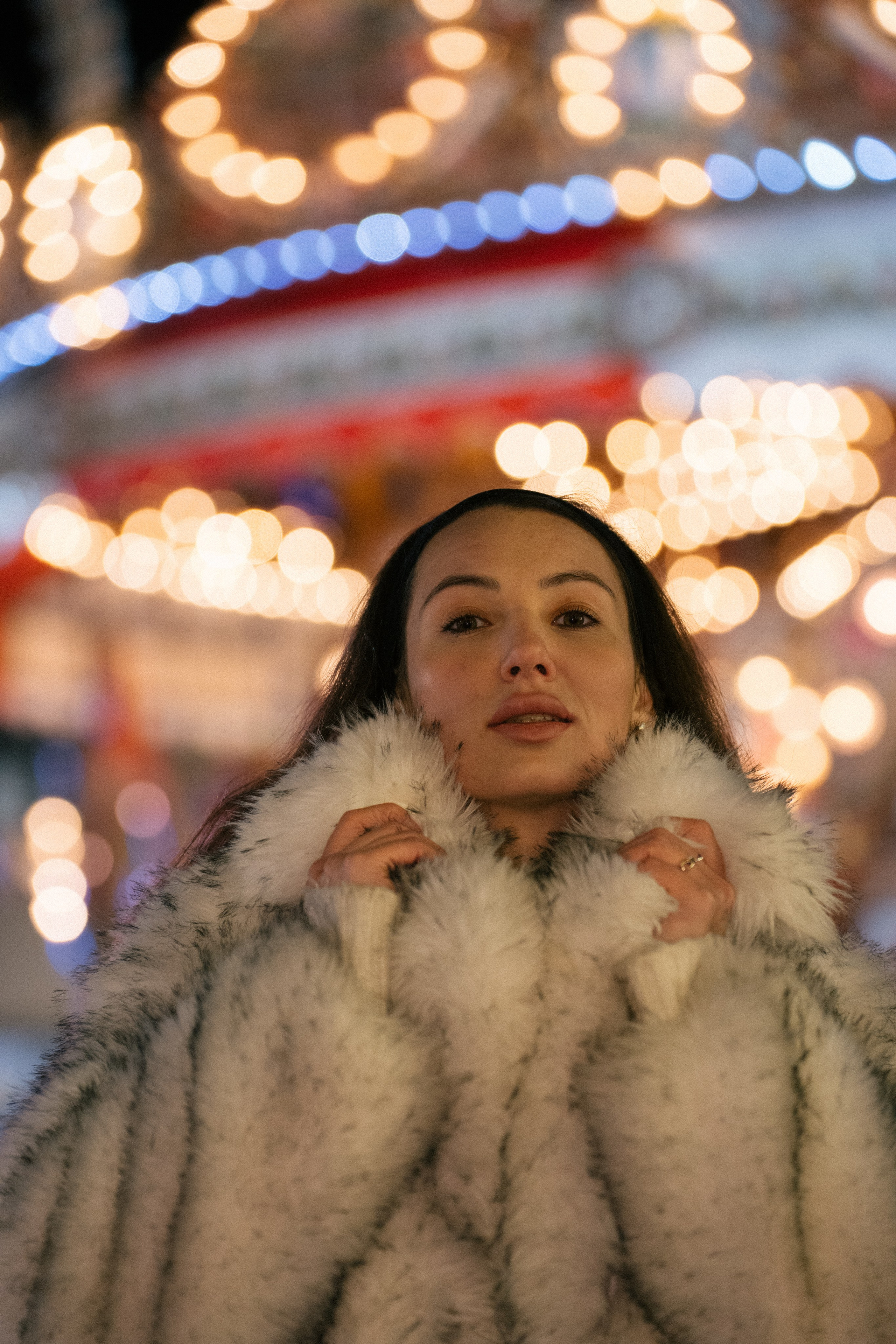 ПРОГУЛКА НА МАНЕЖНОЙ ПЛОЩАДИ ДЛЯ ДЕВУШКИ ПЕРЕД НОВЫМ ГОДОМ (НОВОГОДНЯЯ ФОТОСЕССИИЯ НА МАНЕЖНОЙ ПЛОЩАДИ). Профессиональный фотограф, Санкт-Петербург — Виктория Богомолова