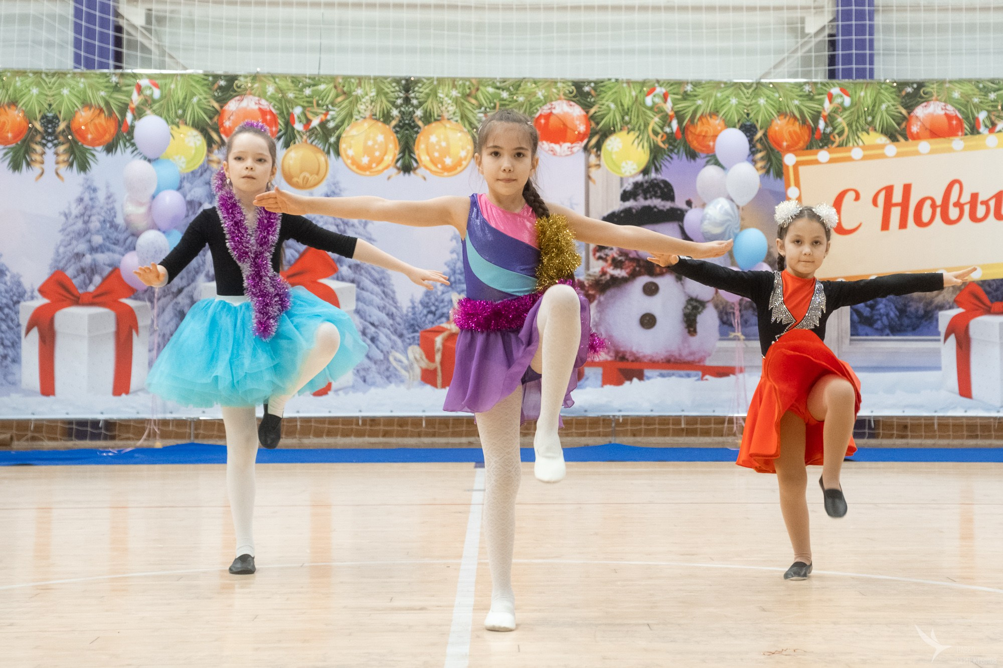 Новогодний фестиваль отделения спортивной школы Триумф и клуба Стимул. Репортажный фотограф в Казани Павел Серпокрылов