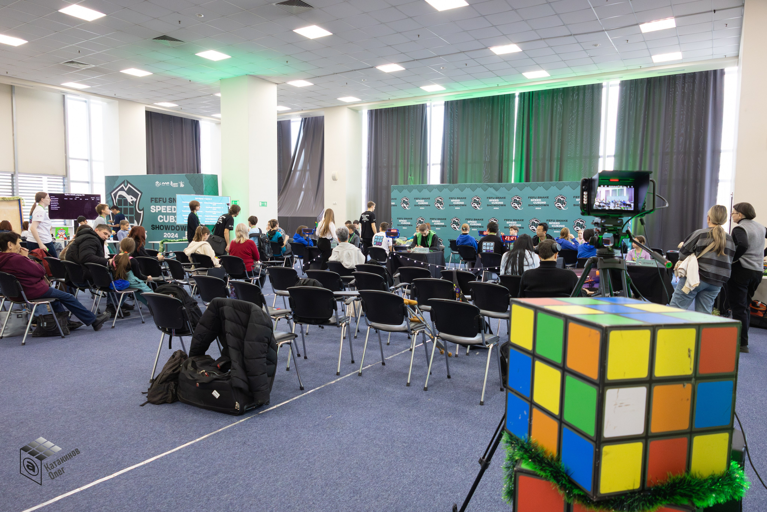 FEFU Snake Speedcubing Showdown 2024. Олег Катакинов| Репортажный фотограф в городе у моря (Владивосток)