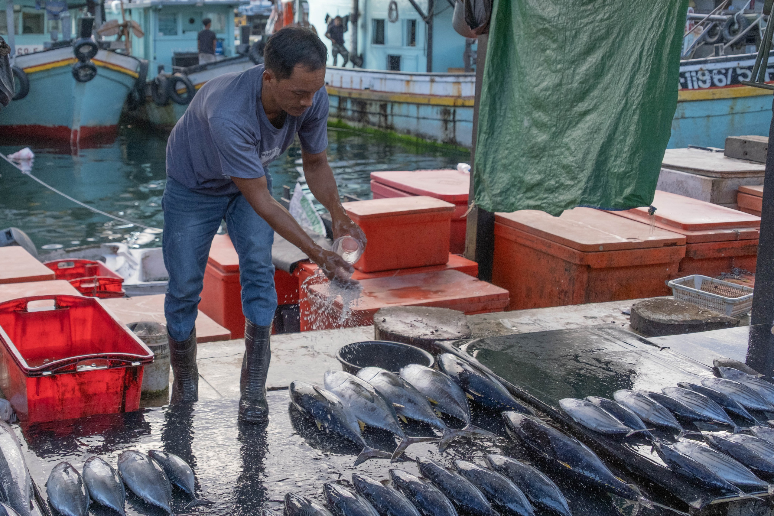 Остров Борнео, город Семпорна. Причал и рынок. Фотографии из путешествий
