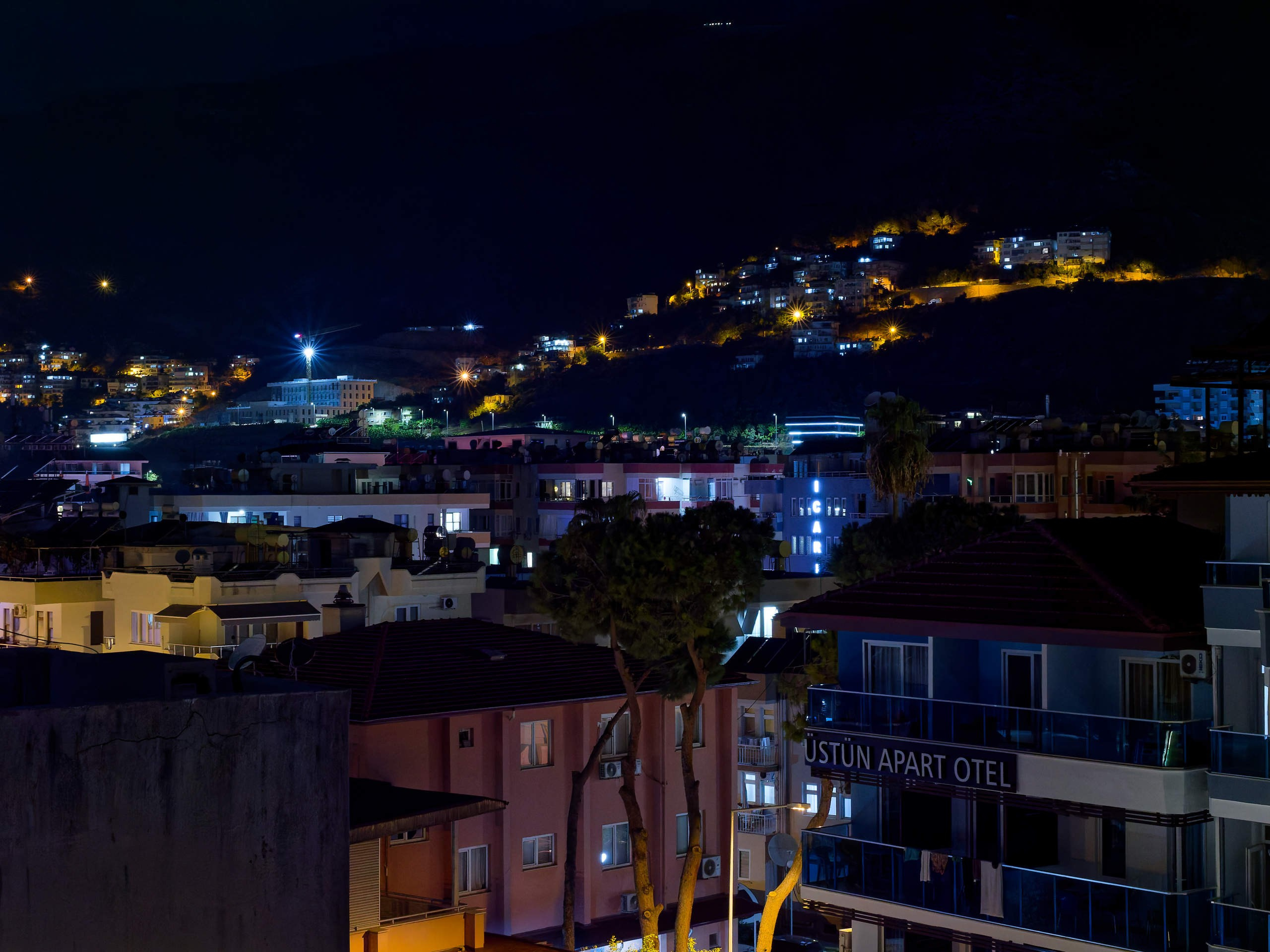 Алания 2025, город, стрит-фото. Избранные фотографии