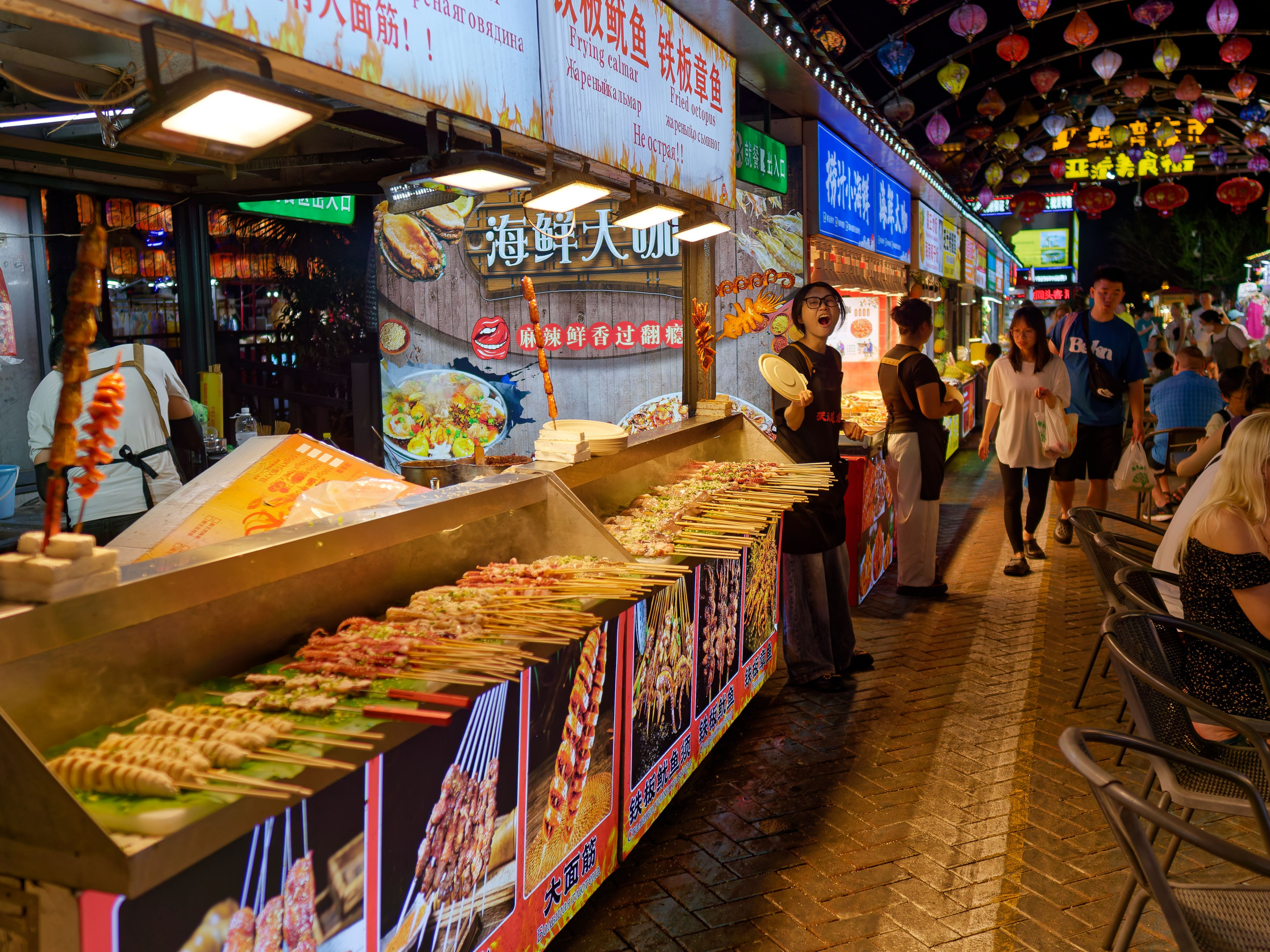 Хайнань 2026, «Food Street» ночная улица еды в Ялунване. Фотопрогулки по Миру