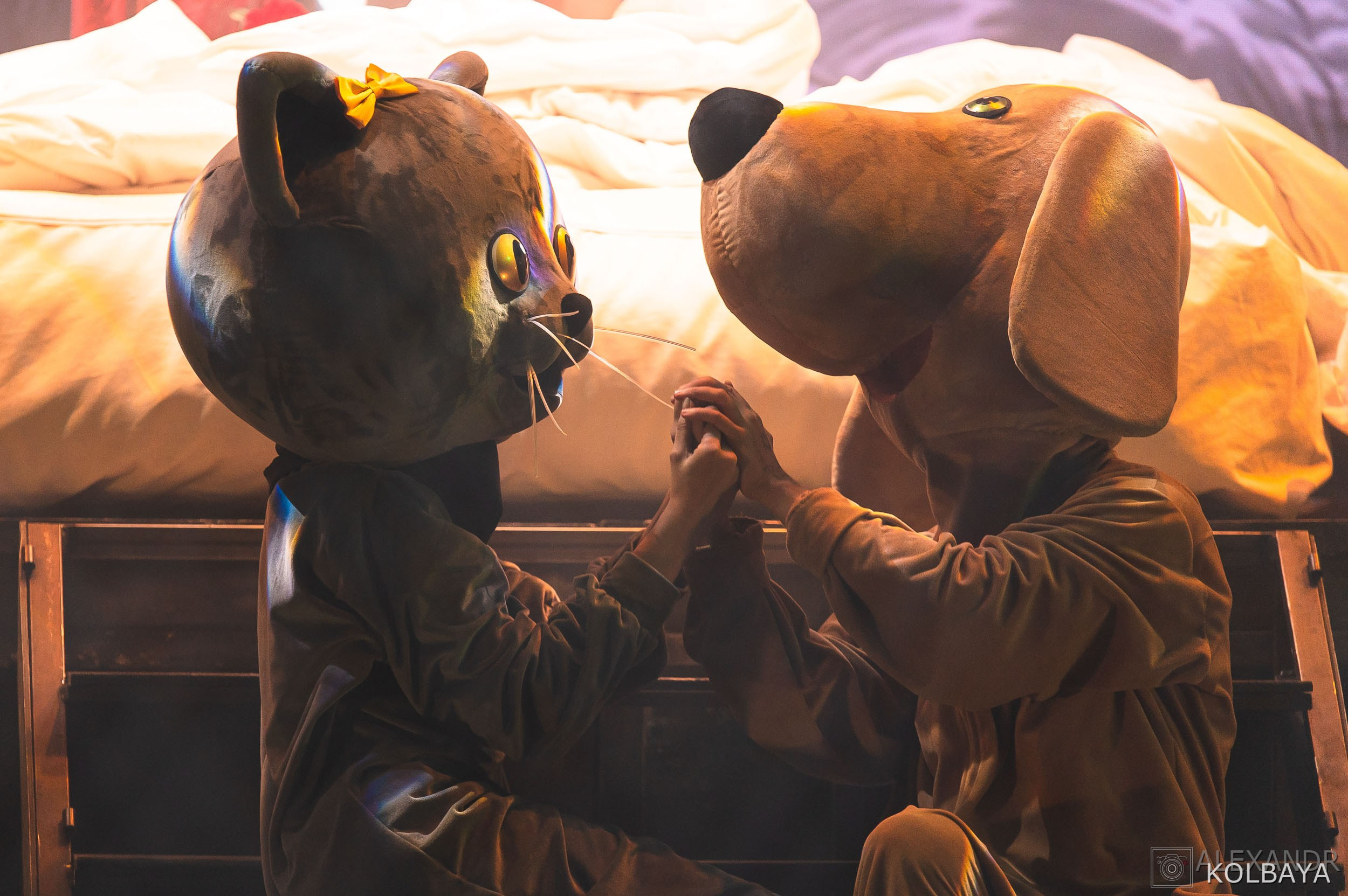 Фотографии со спектакля «Однажды в городе N». Концертный и театральный репортажный фотограф в Москве Александр Колбая