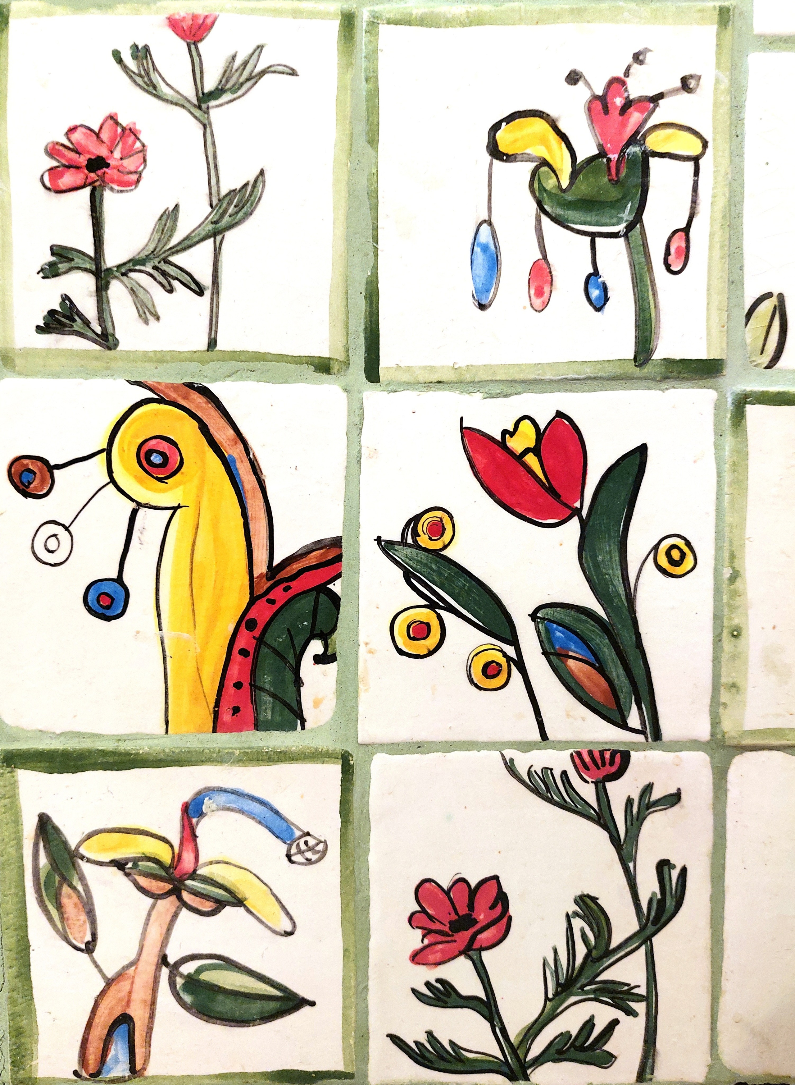 Много плиток-цветочков. Керамика с историей. Елена Рогалёва