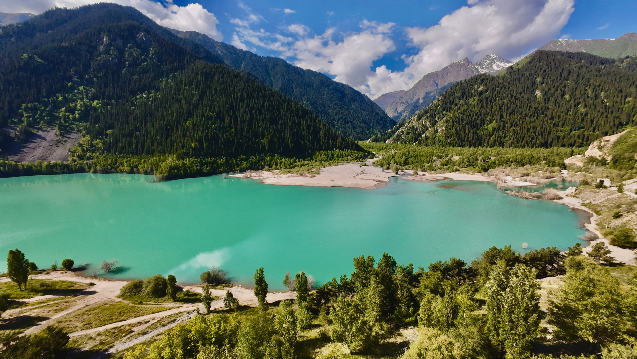 Плато Ассы, озеро Иссык и водопад: комфорт-маршрут, джипы, мини-группа. Экскурсии и туры по Алматы