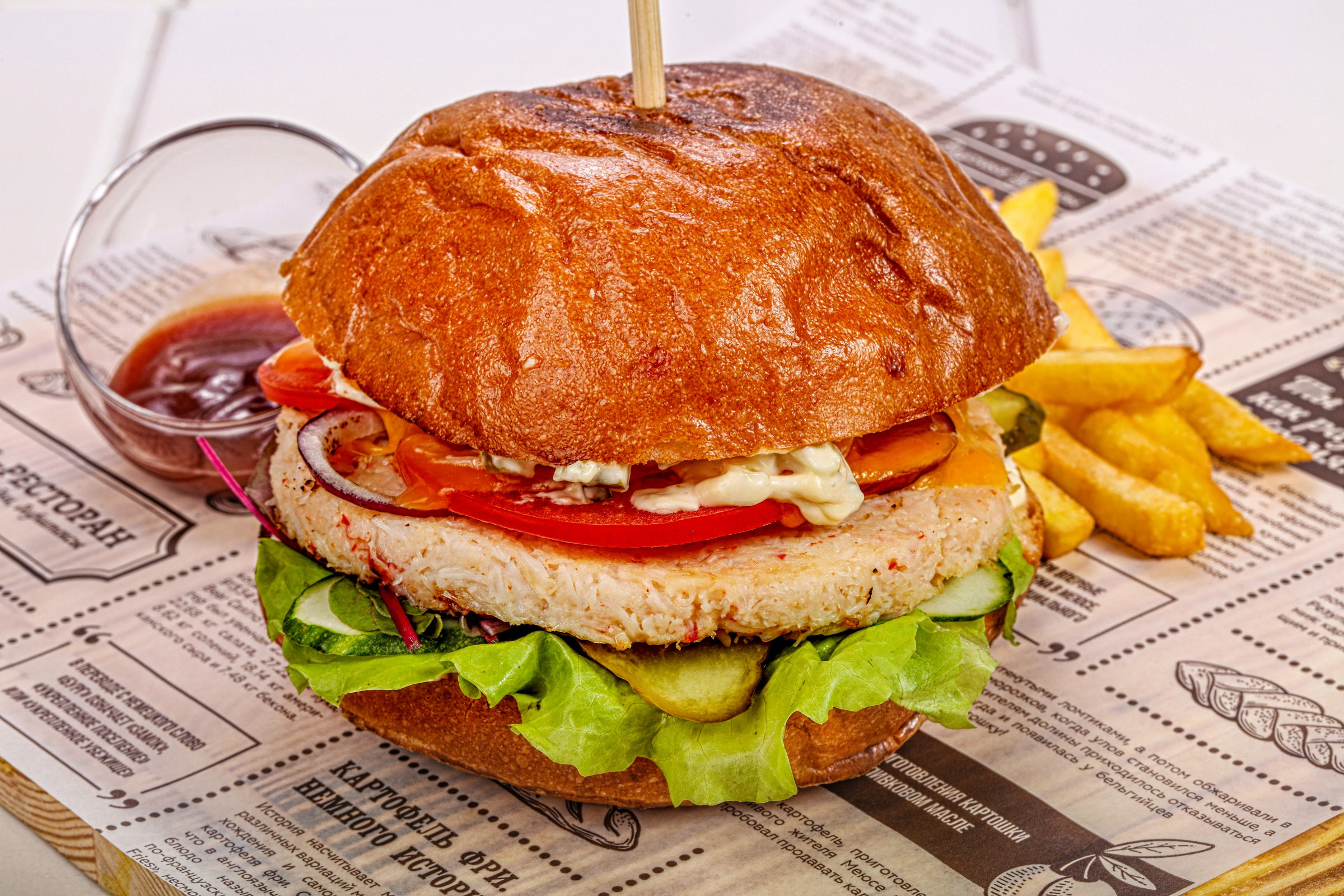 Фотосъемка бургеров и гамбургеров. Заказ по тел.: +7 (906) 006-90-22. Фуд-фотограф Андрей Старостин — съемка еды в Москве. 9000 руб. в час