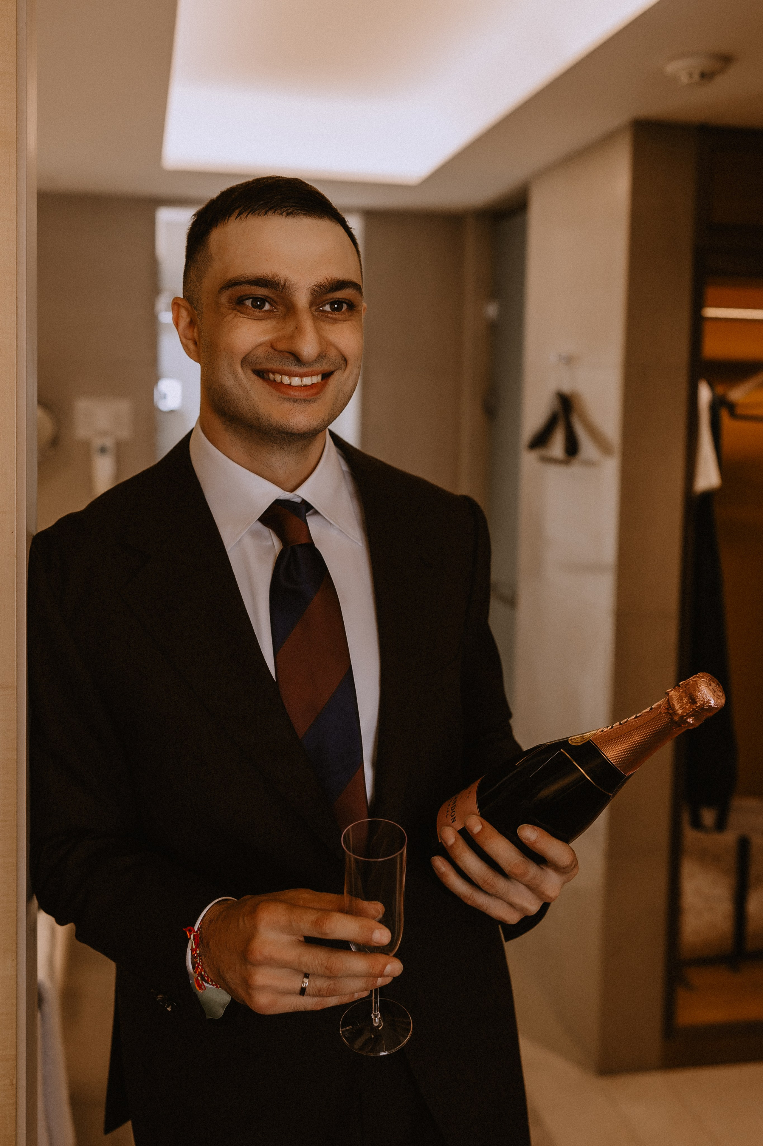 Fun wedding in Busan. Your photographer in Busan (South Korea) Aleksandra Anufriy