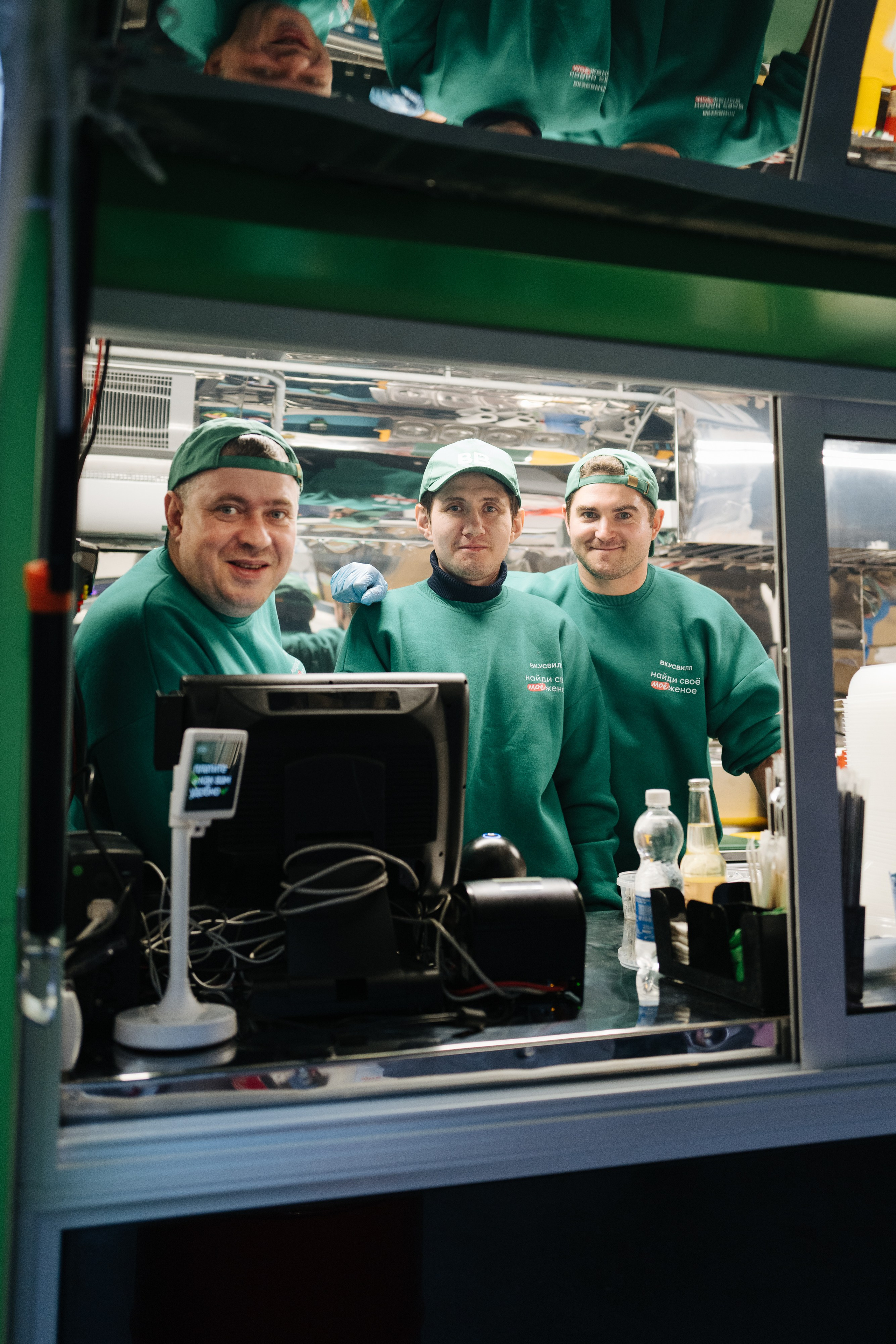 16 ноября 2024 в пространстве «Кристалл» / фото Валерий Белобеев. Фотоотчеты «Ламбада-маркета»